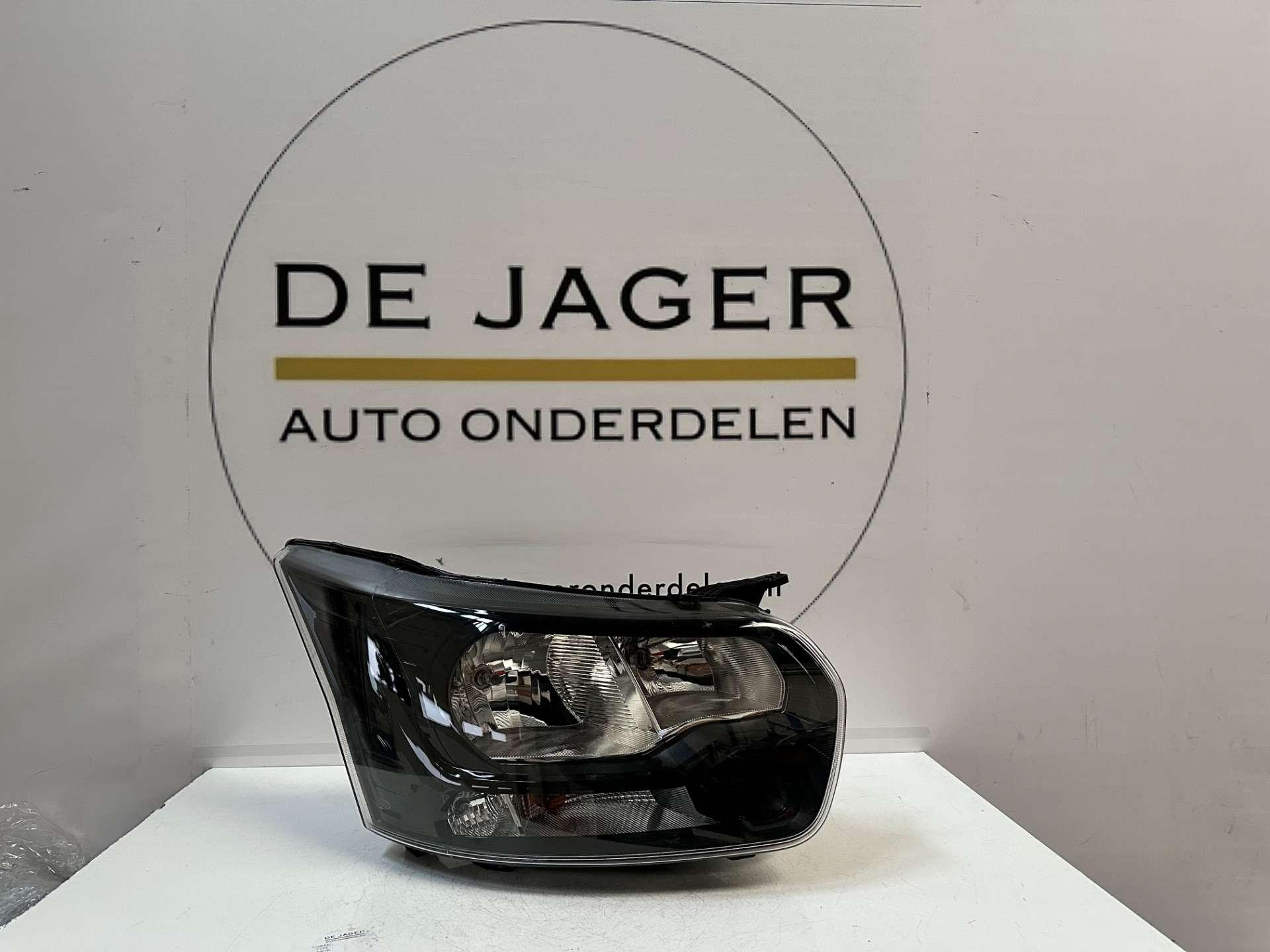 FORD TRANSİT MK8 KOPLAMP RECHTS ZWART BINNEN GK31-13W029-BB
