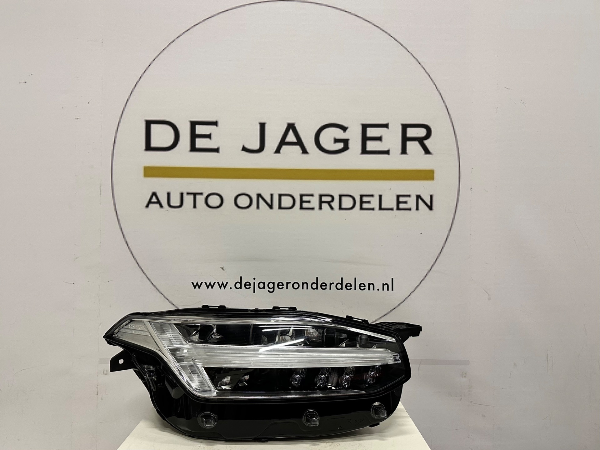 VOLVO XC90 FULL LED HIGH BEAM HEADLIGHT RIGHT 31655159 NEW
