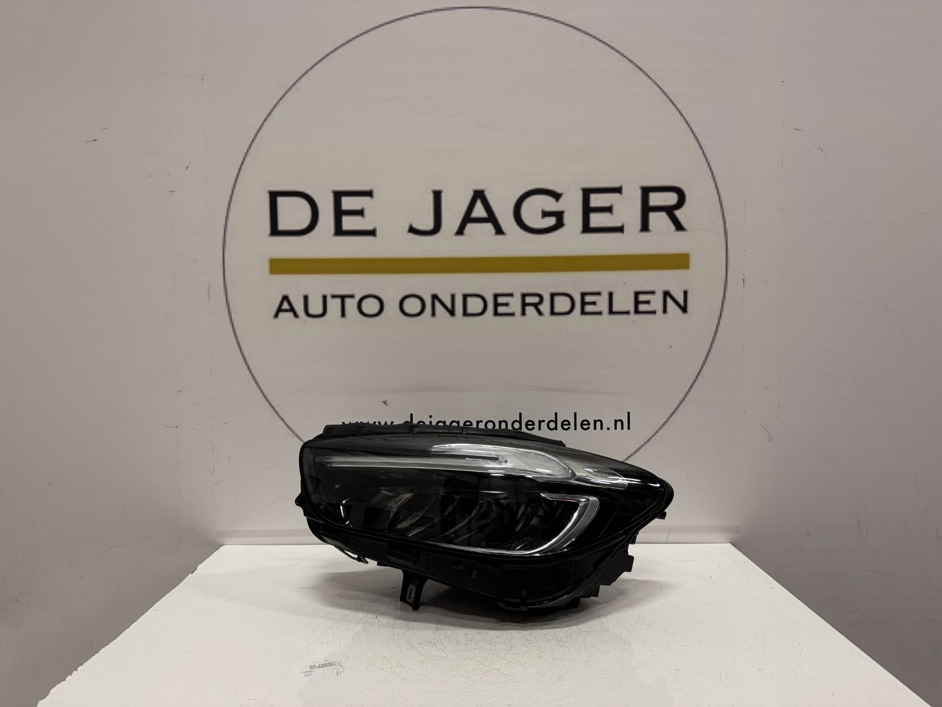 B KLASSE W247 PERFORMANCE LED KOPLAMP A2479060904 LINKS