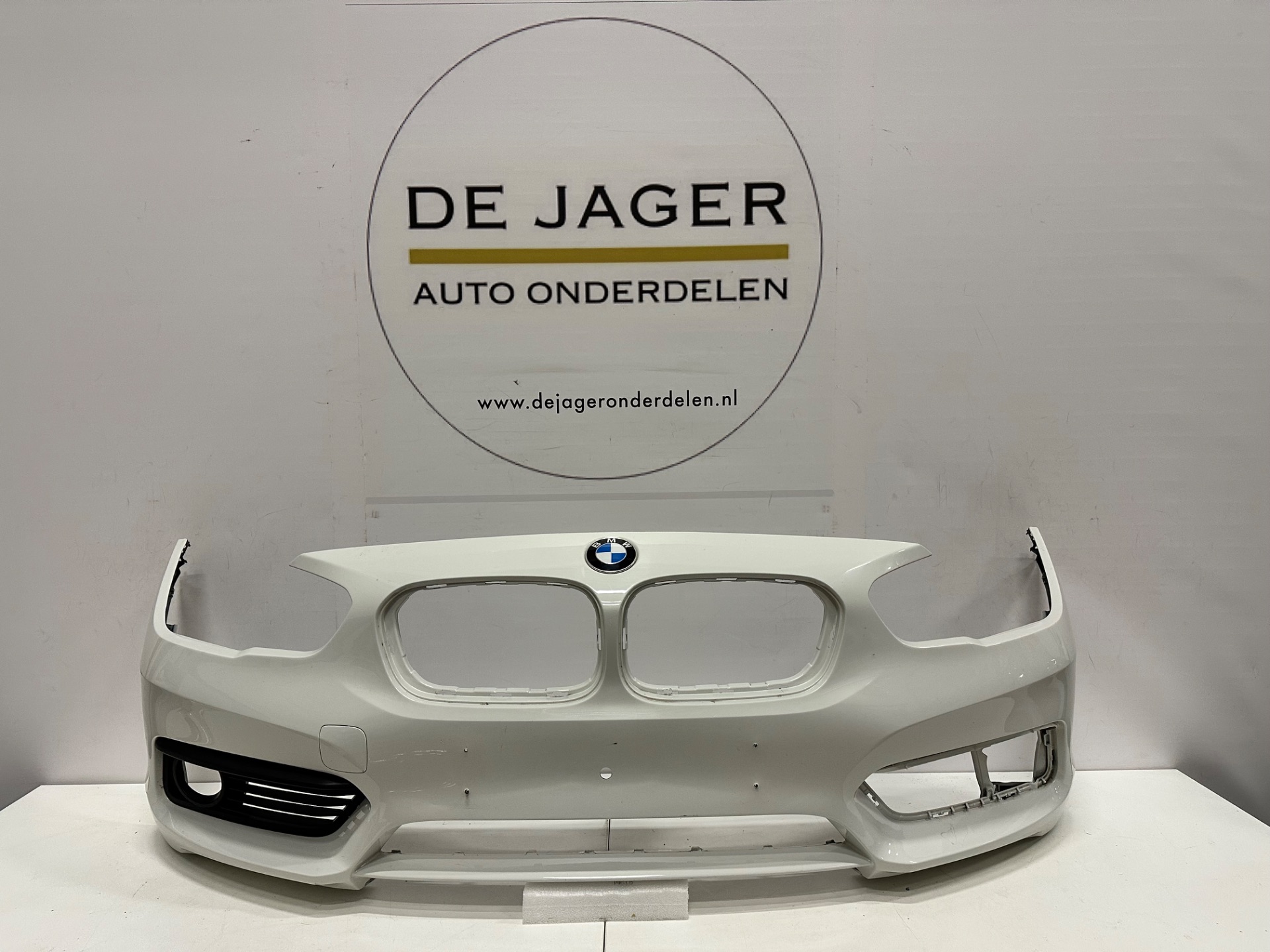 BMW F20 F21 1 SERIE FACELIFT VOORBUMPER BUMPER 2015 - 2019