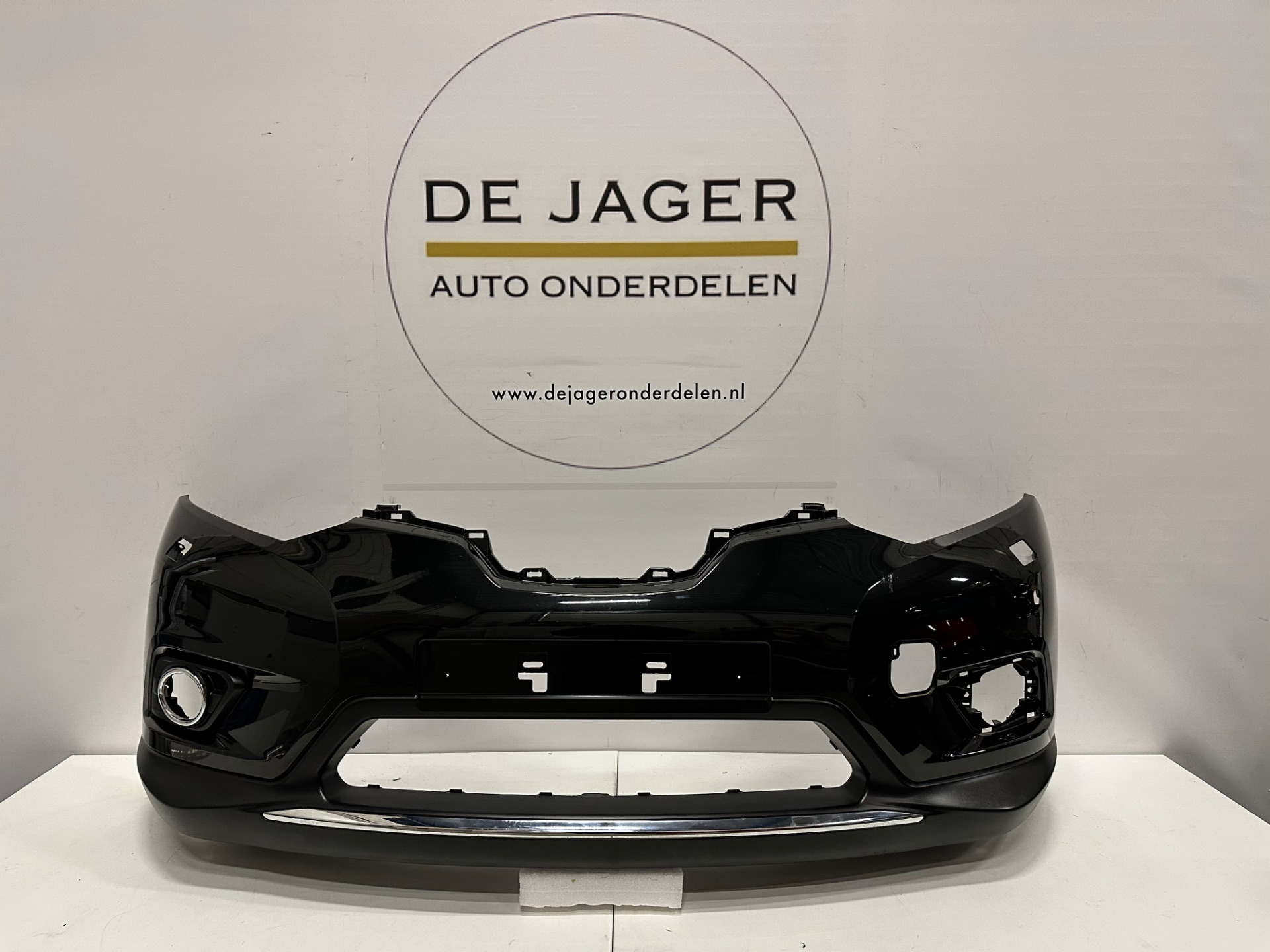 NISSAN X-TRAIL III XTRAIL III T32 VOORBUMPER BUMPER