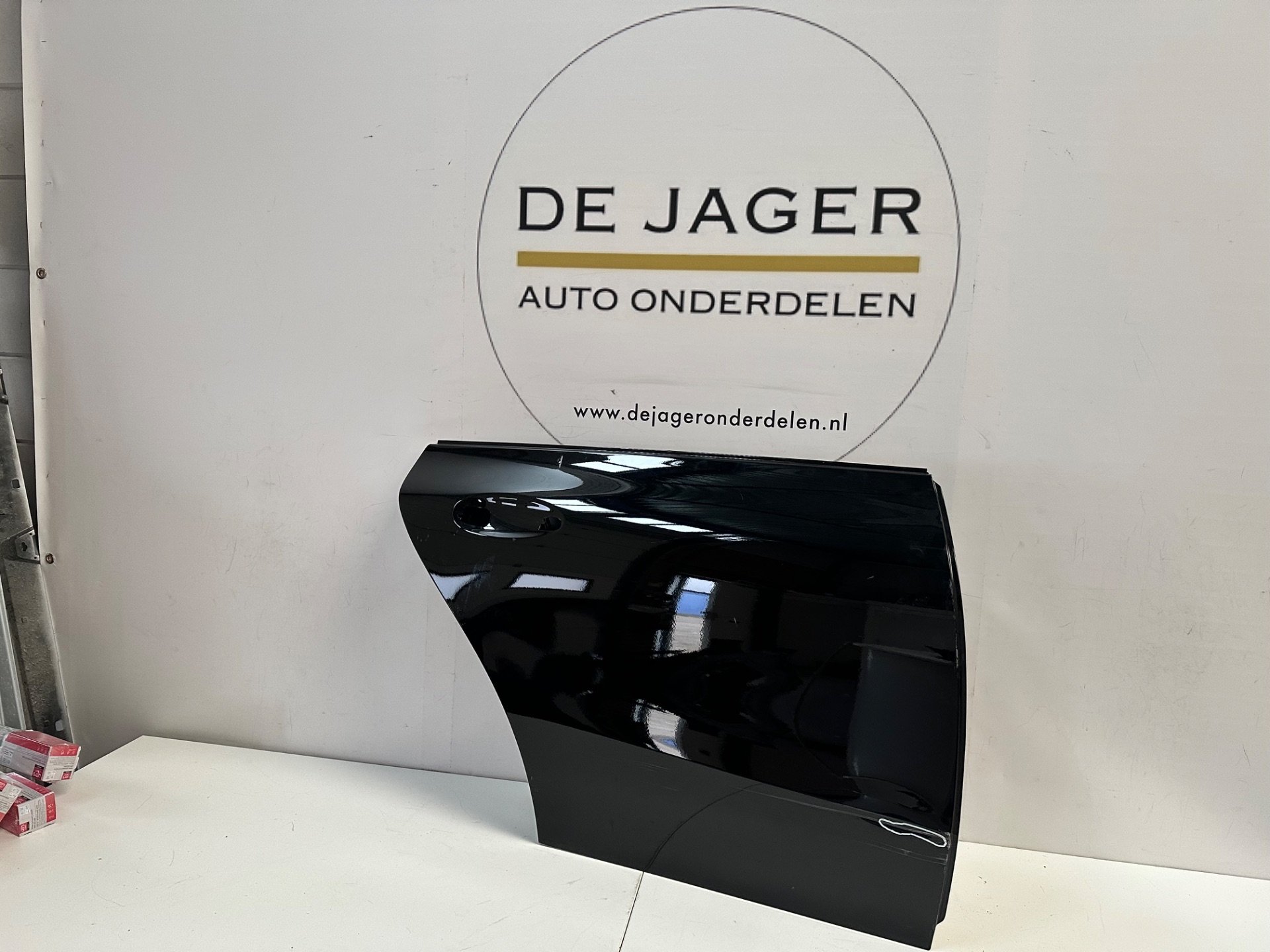 MERCEDES CLA A118 W118 DEUR PORTIER RECHTSACHTER A1187320600