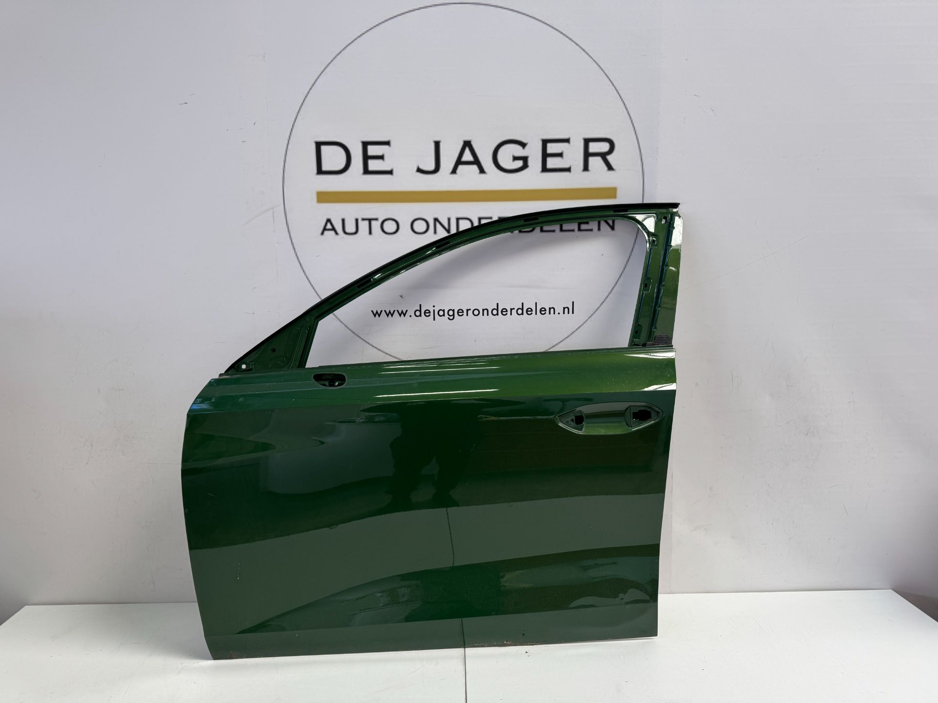 AUDI A3 S3 8Y PORTIER DEUR LINKS VOOR 8Y0831123