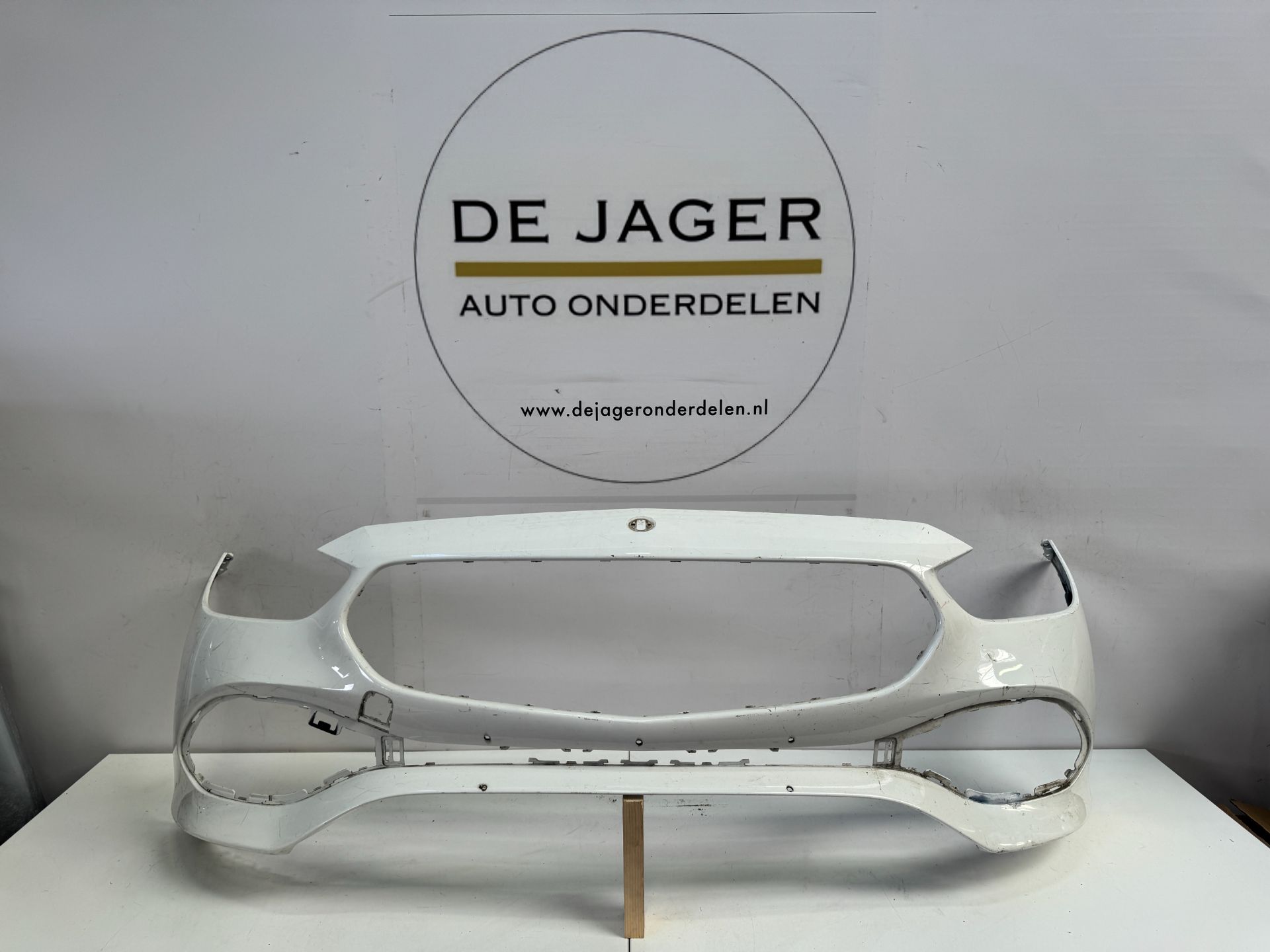 MB C KLASSE W206 VOORBUMPER BUMPER PDC A2068858501 2021-