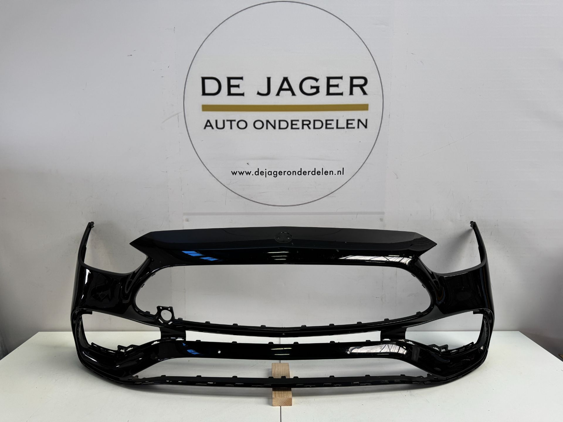 MB C KLASSE W206 AMG VOORBUMPER BUMPER PDC A2068858401 2021-