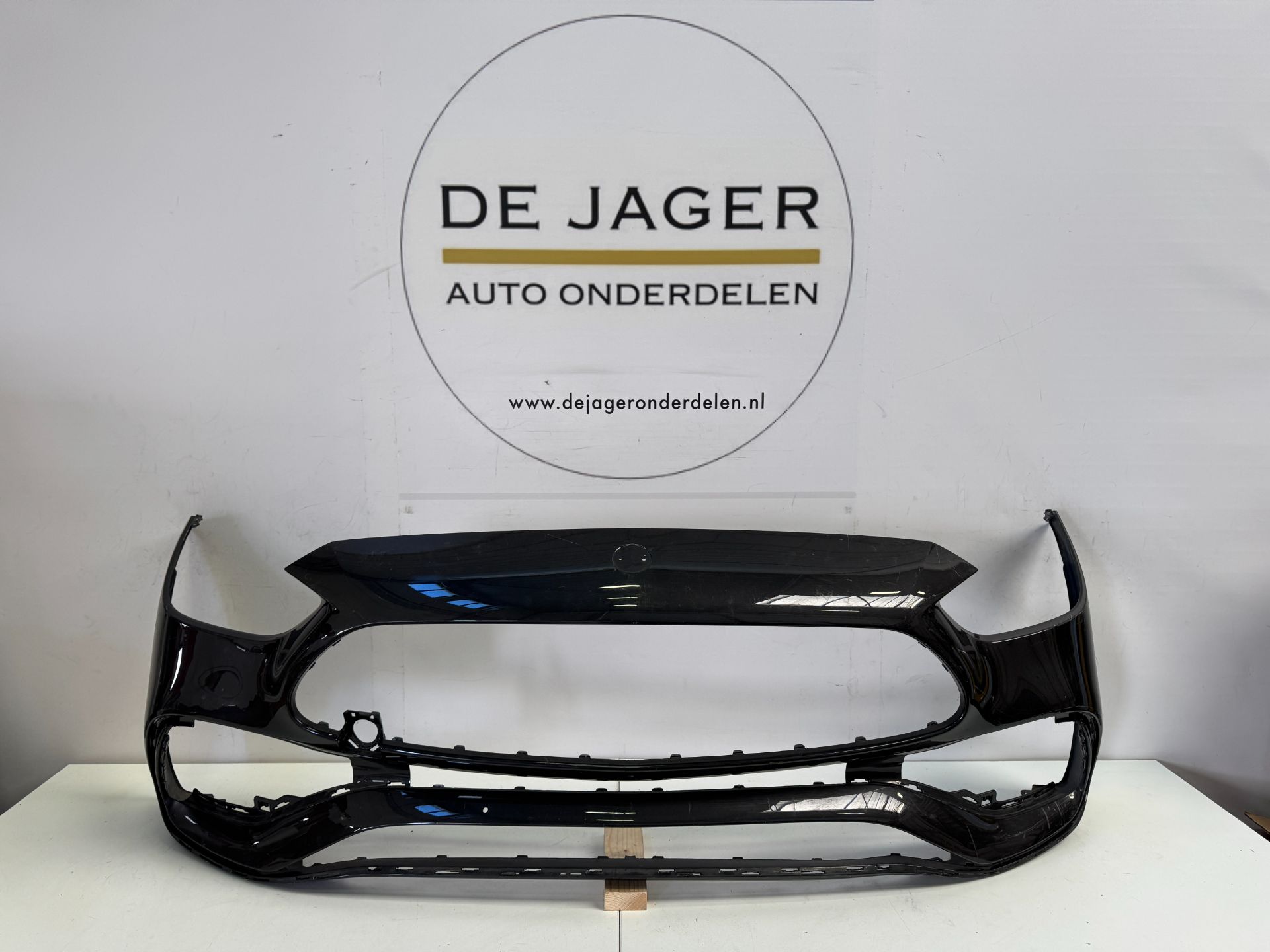 MB C KLASSE W206 AMG VOORBUMPER BUMPER PDC A2068808401 2021-