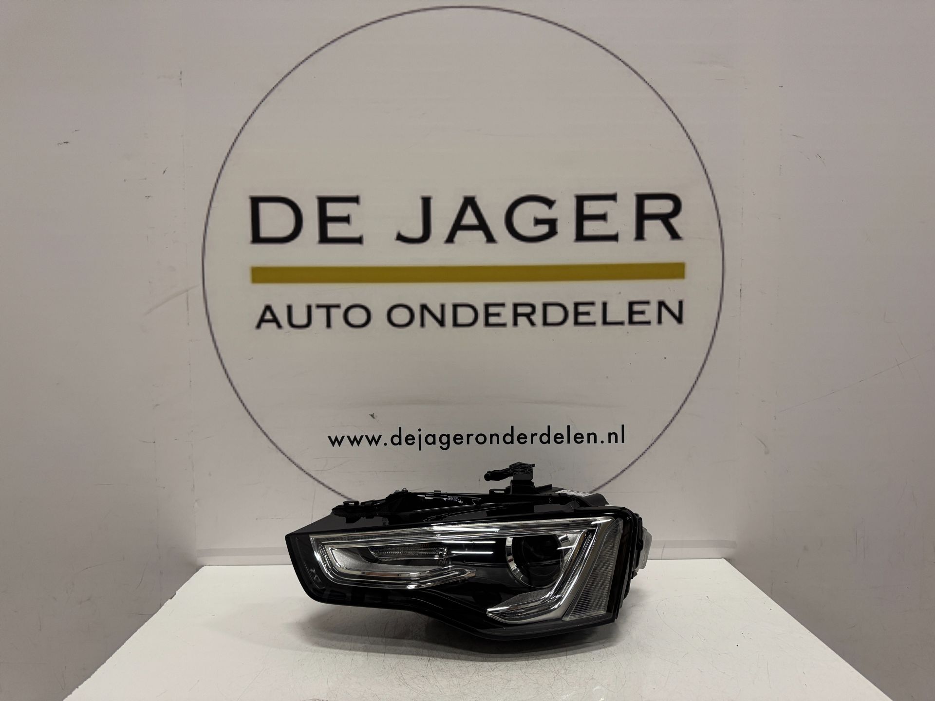 Audi A5 8T LIFTING BRANCHEMENTS DE FEUX DE BORD AU XÉNON 8T0941005C
