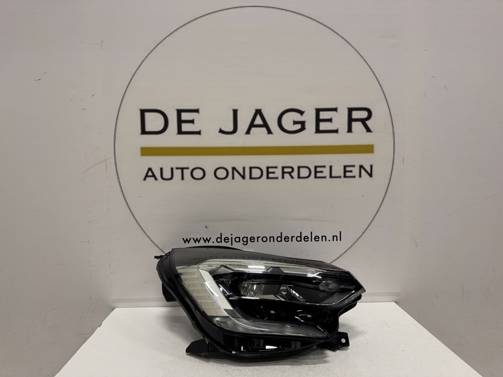 RENAULT CAPTUR II KOPLAMP LED PURE VISION 260104095R RECHTS