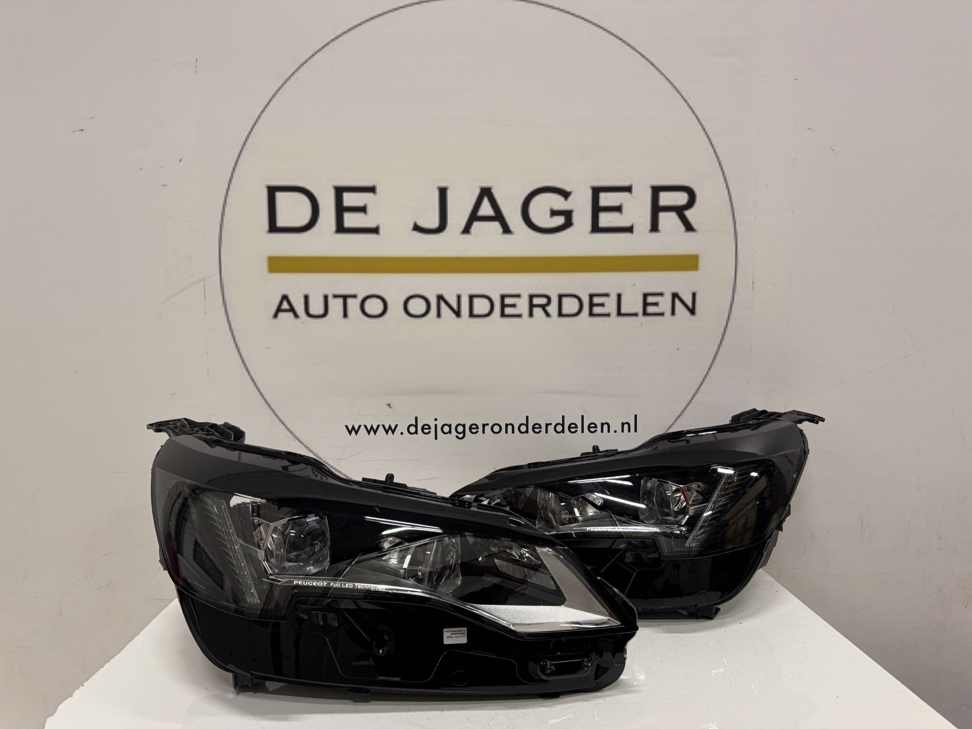PEUGEOT 3008 5008 FACELIFT KOPLAMPEN 9836230580 9836230680