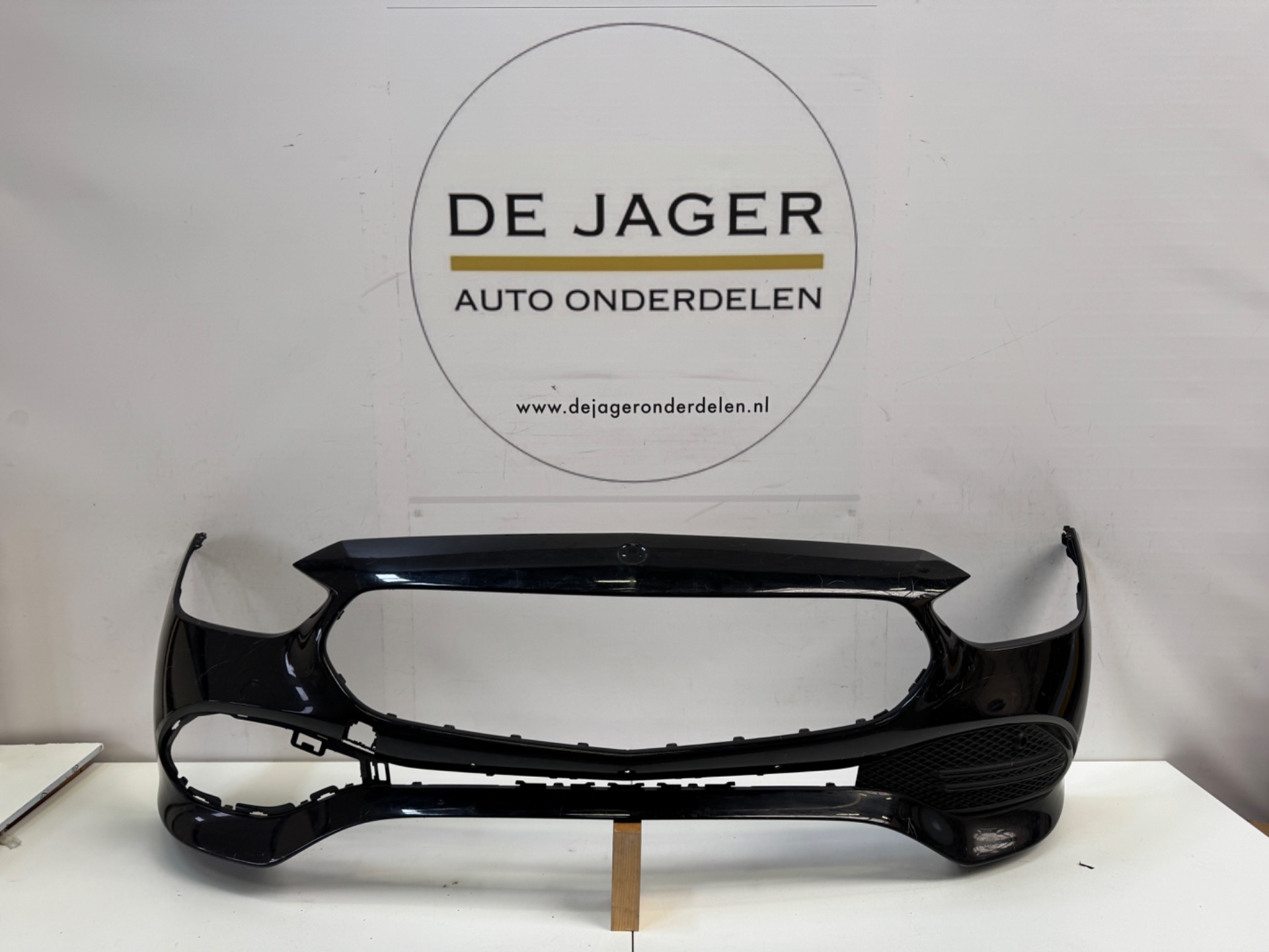 MB C KLASSE W206 VOORBUMPER BUMPER PDC A2068858501 2021-