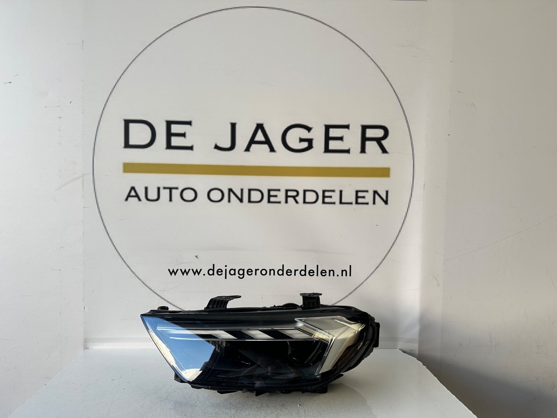 AUDI A1 82A VOL LED KOPLAMP LINKS 82A941033D 2018-