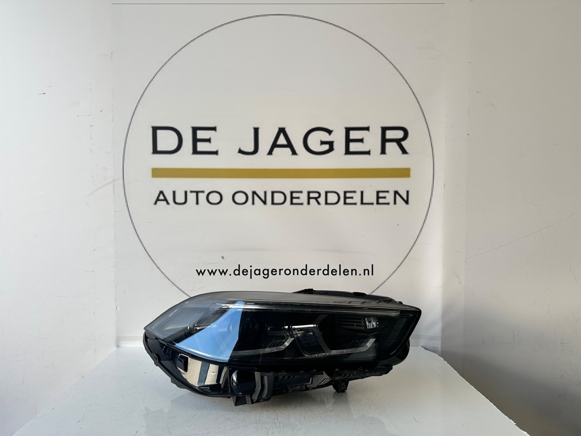 Phare avant droit BMW F40 Série 1 Full LED Black Shadow 8082628