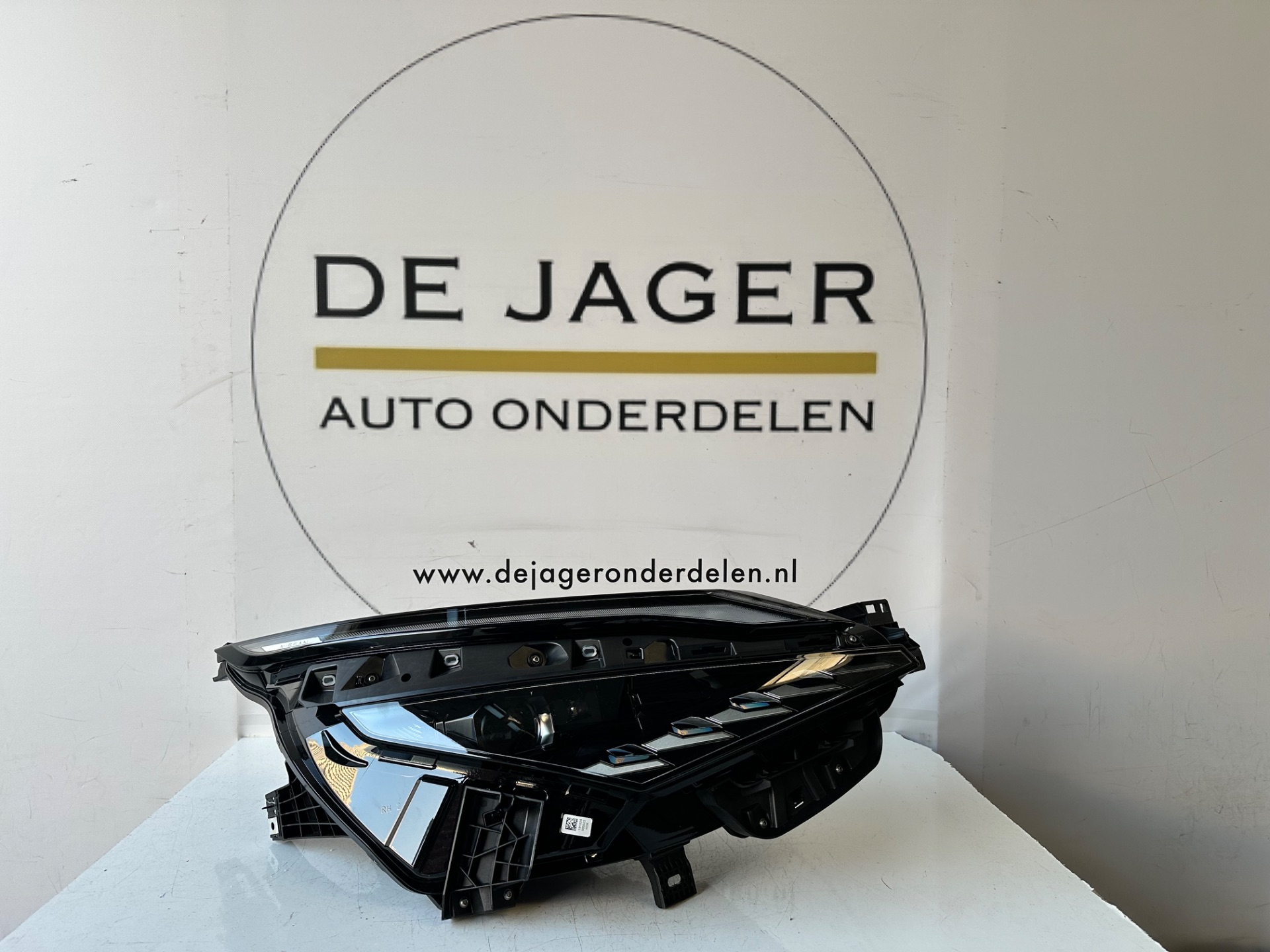 NISSAN QASHQAI J12 FACELIFT LED KOPLAMP RECHTS 26010HN25A