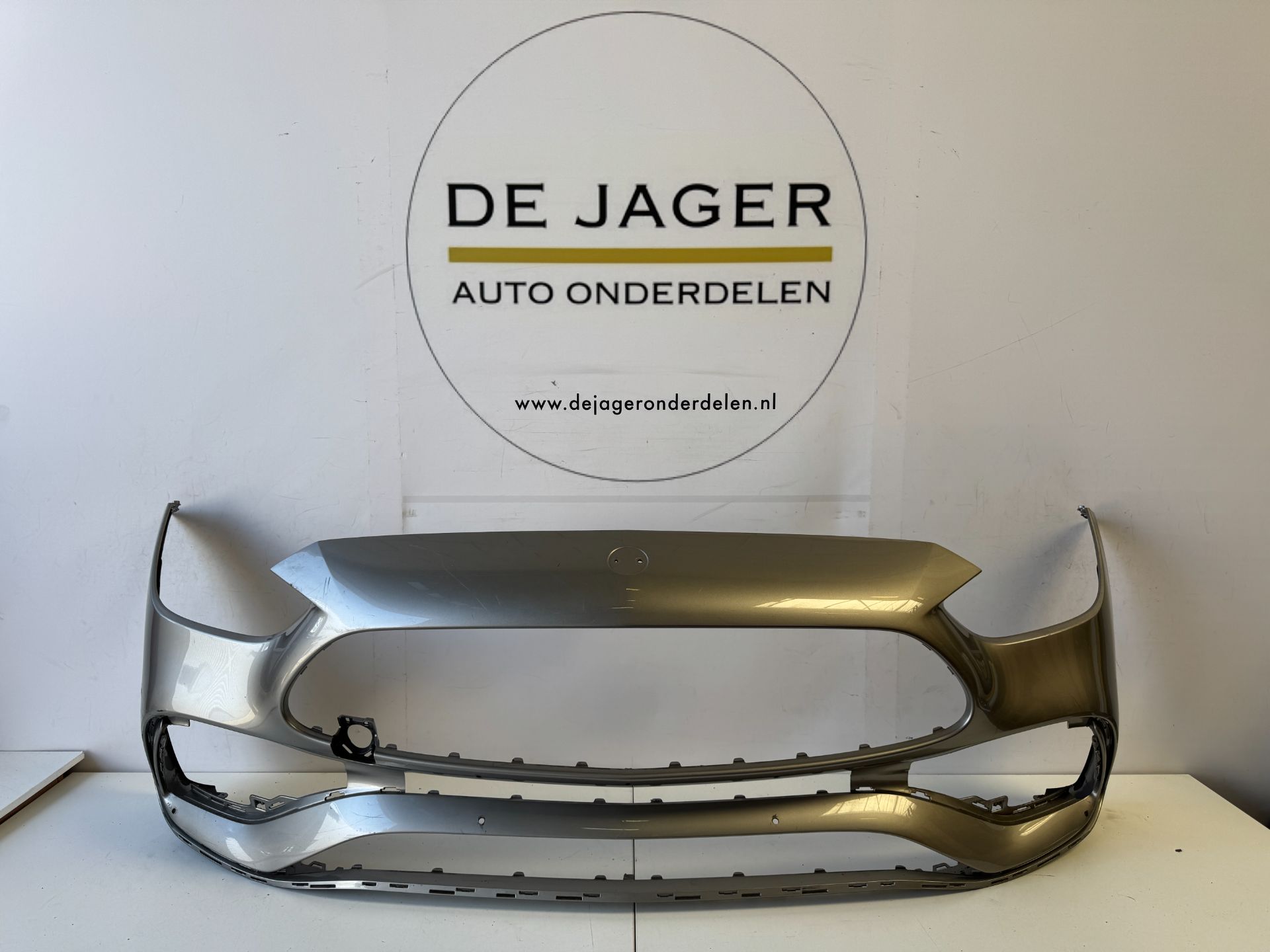 MB C KLASSE W206 AMG VOORBUMPER BUMPER PDC A2068858401 2021-