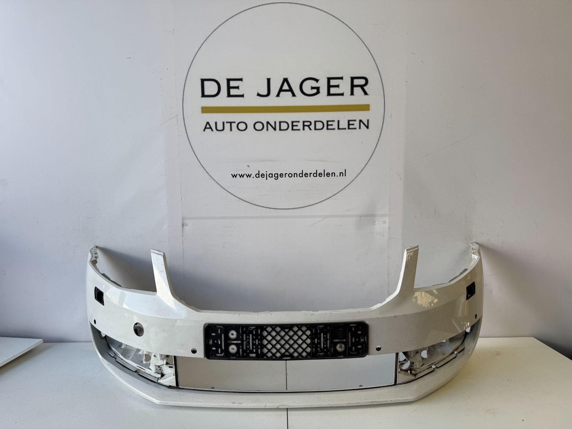 SKODA OCTAVIA FRONT BUMPER BUMPER 2013- 5E0807221