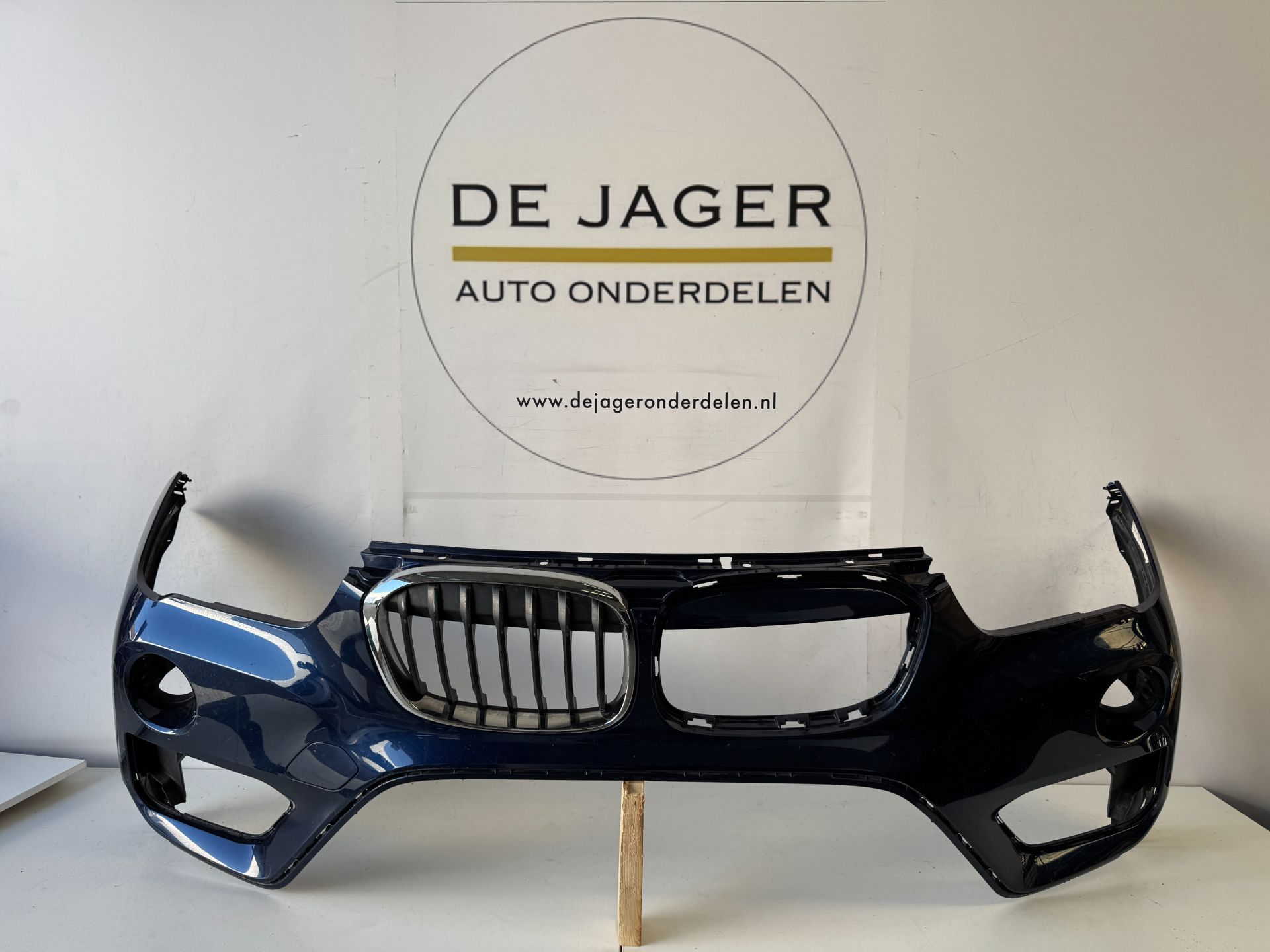 BMW F48 X1 VOORBUMPER BUMPER 7354815 2014 - 2019