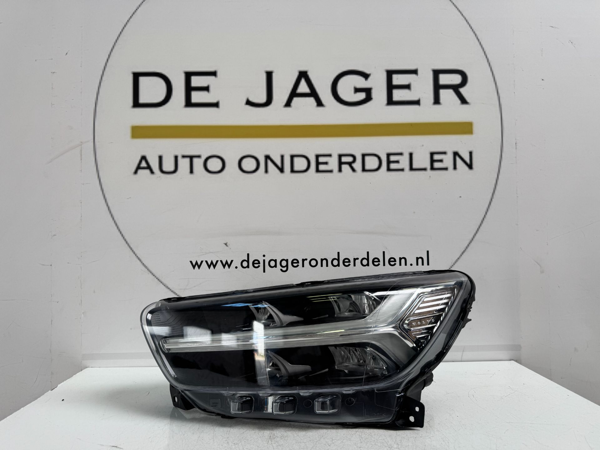 VOLVO XC40 XC 40 FULL LED KOPLAMP LIENS 31655635