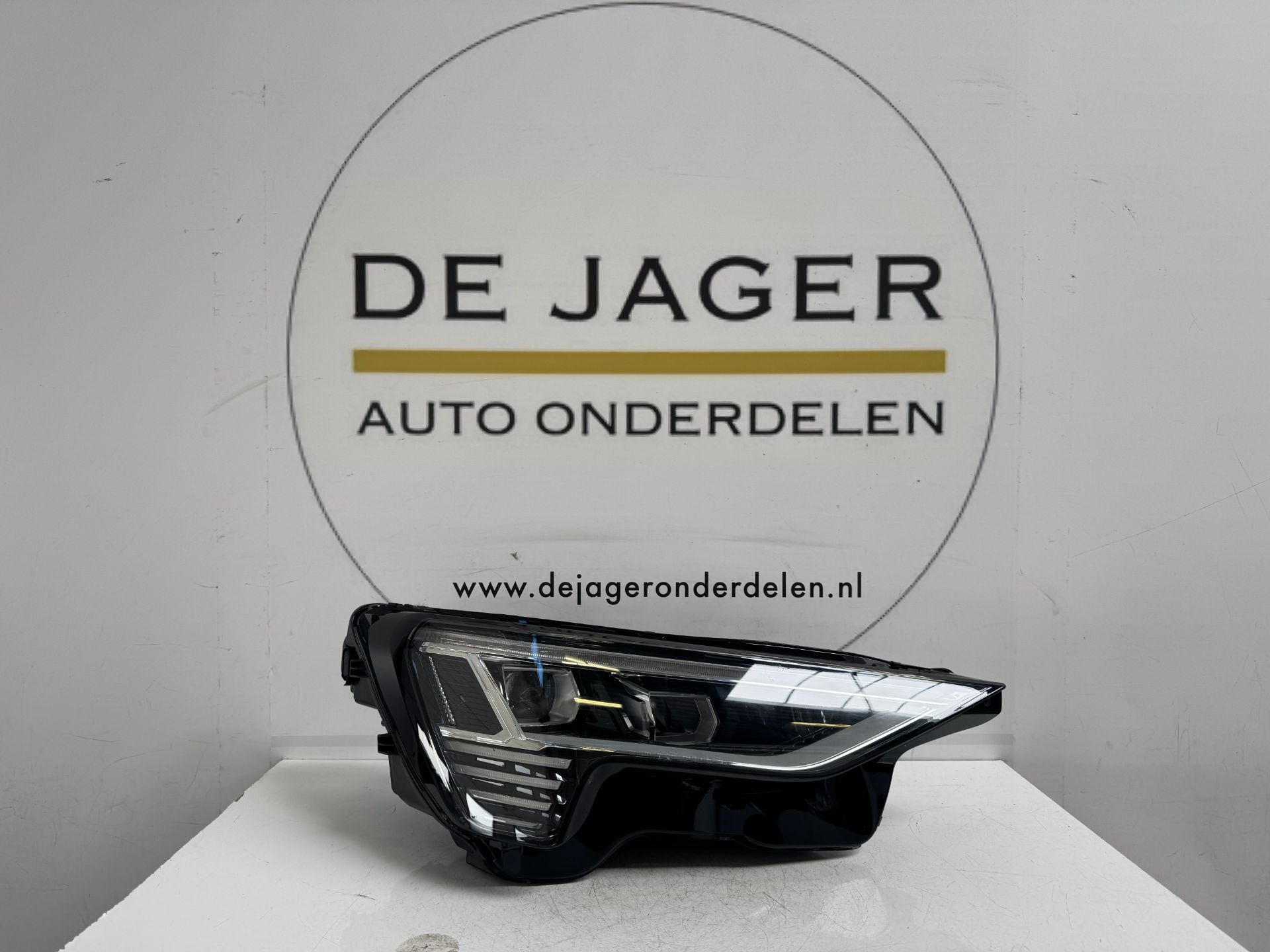 AUDI E TRON 4KE VOL LED KOPLAMP RECHTS 4KE941040B