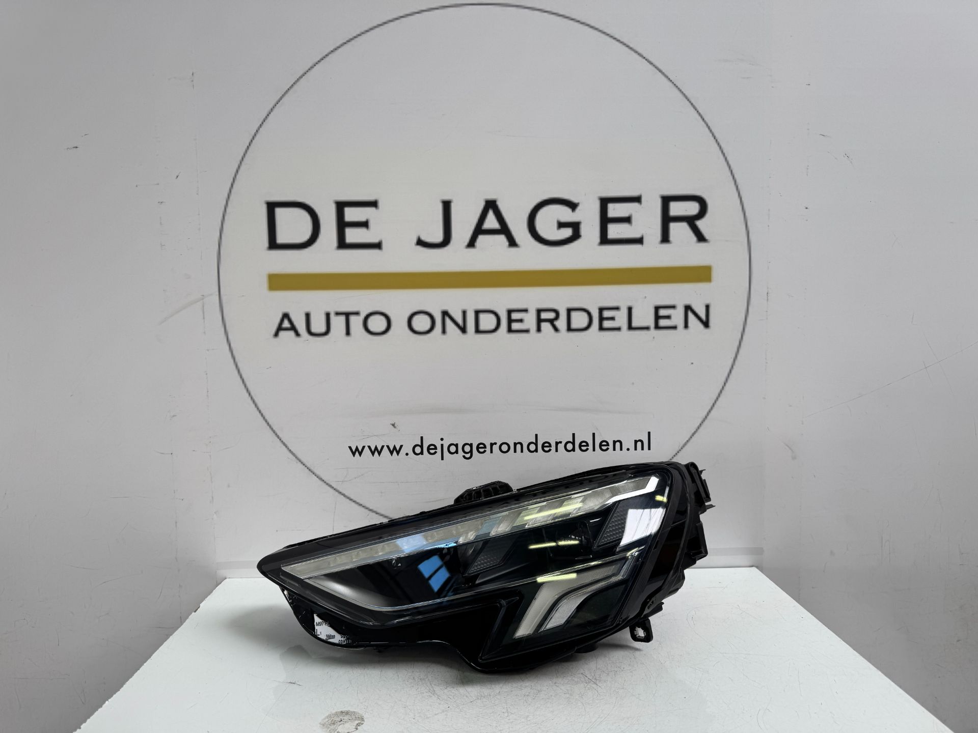 AUDI 8Y A3 FULL LED HEADLAMP LEFT COMPLETE 8Y0941033