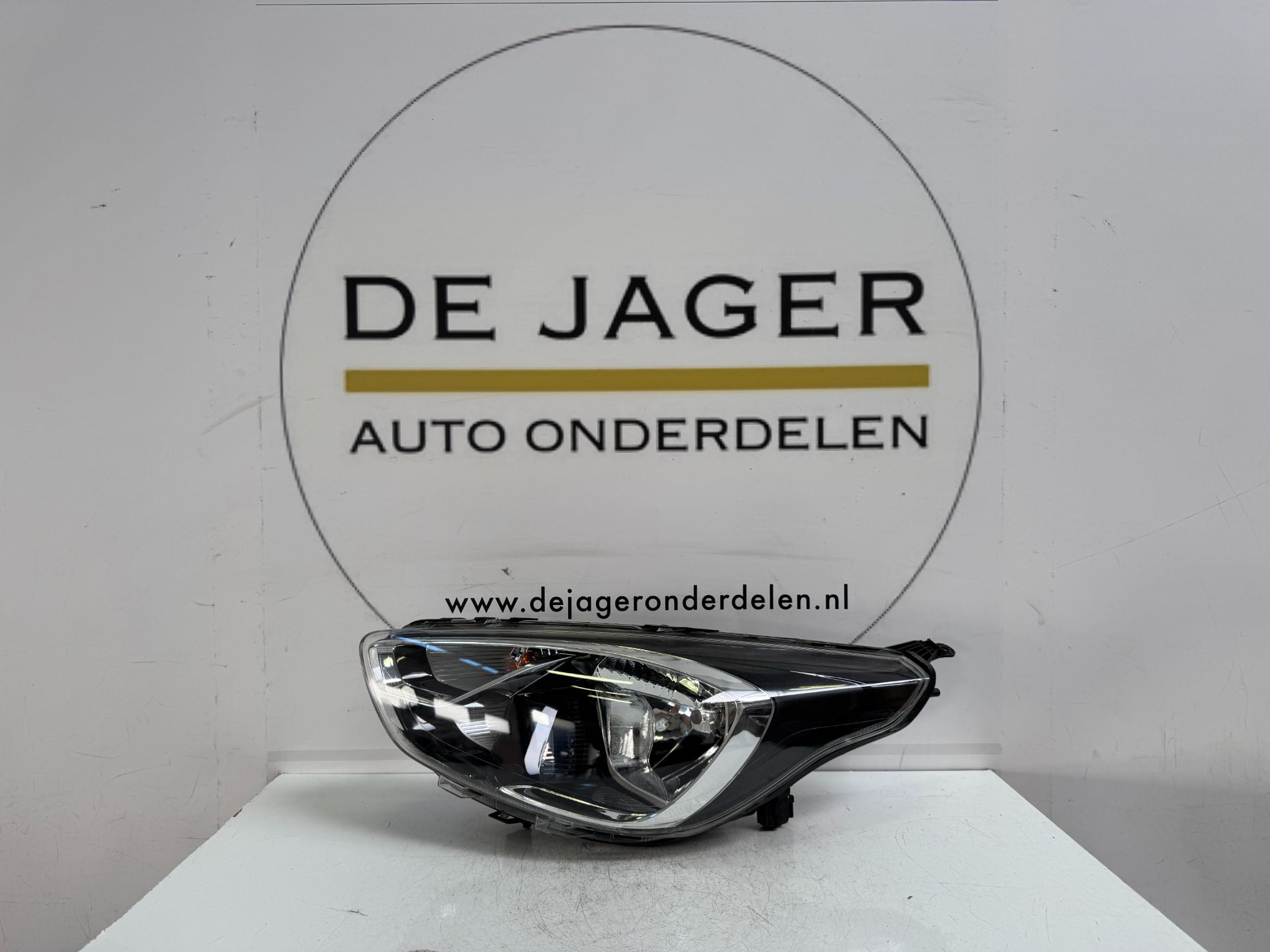 FORD KA+ 3 FACELIFT SCHEINWERFER LINKS J7BB-13W030 2016-