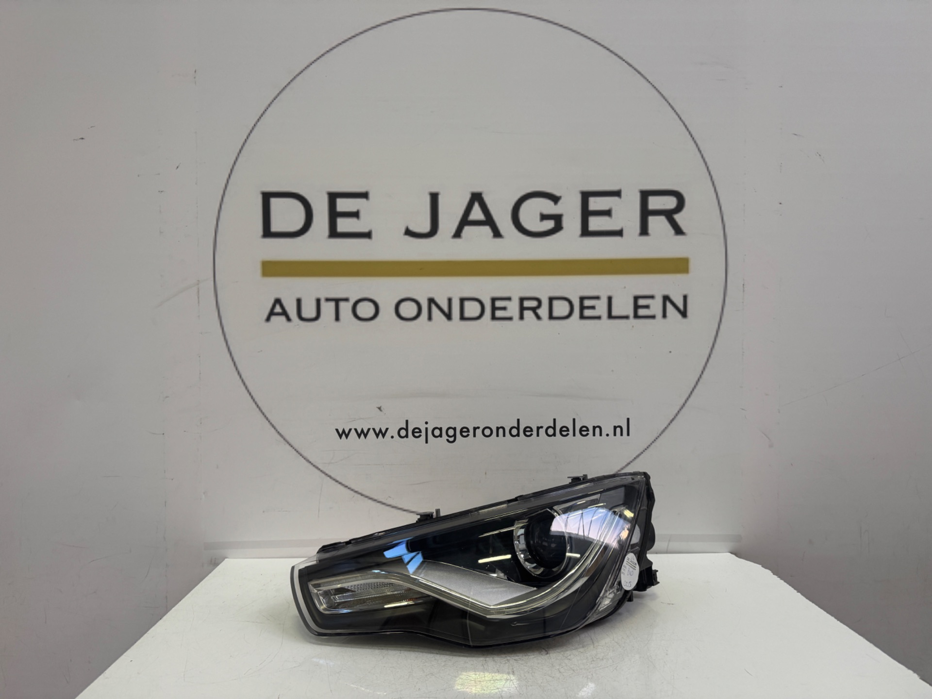 AUDI A1 8X KOPLAMP XENON LINKS 8X0941005