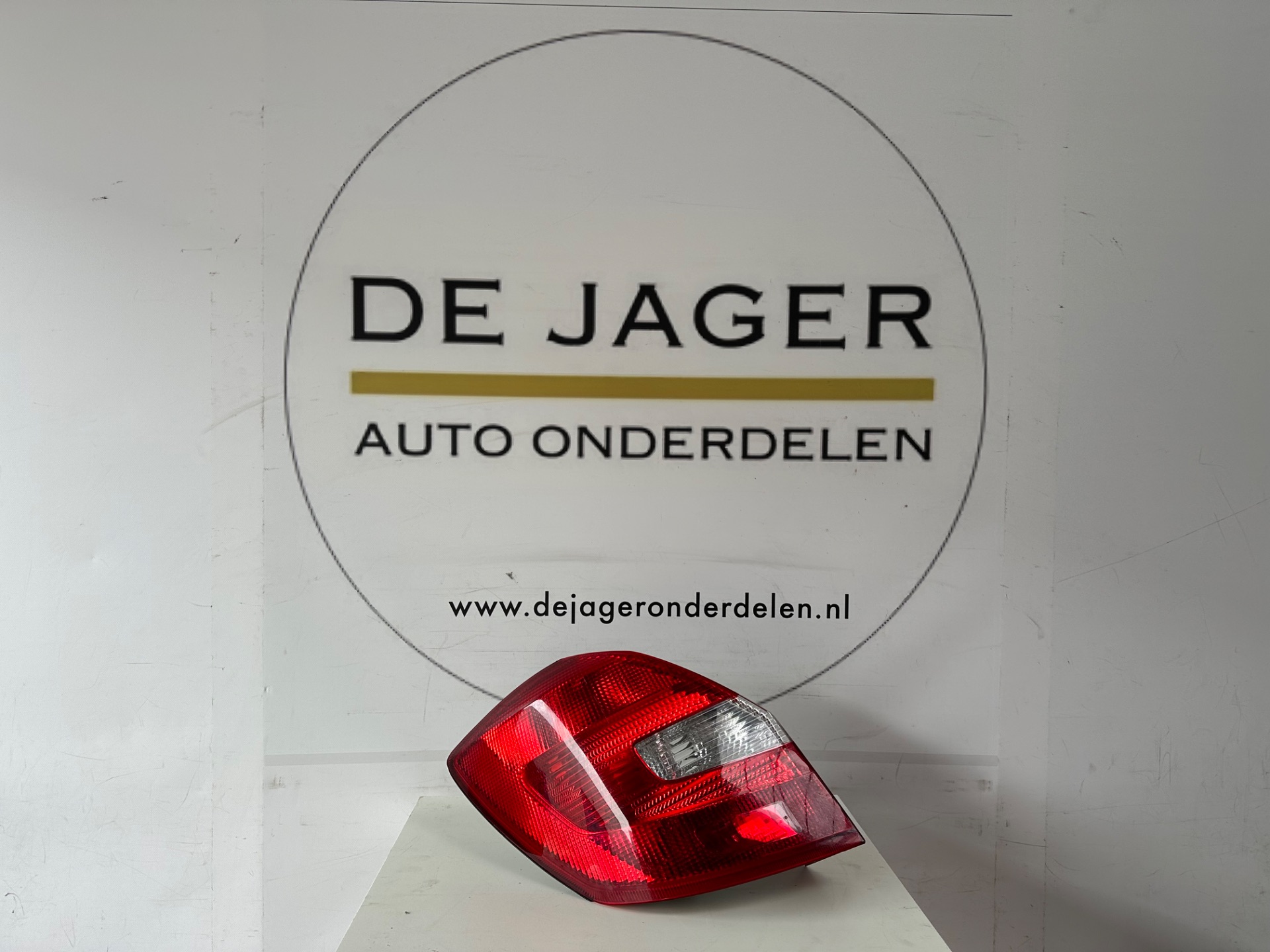 SKODA FABIA 5J6 RÜCKLEUCHTE LINKS 5J6945095