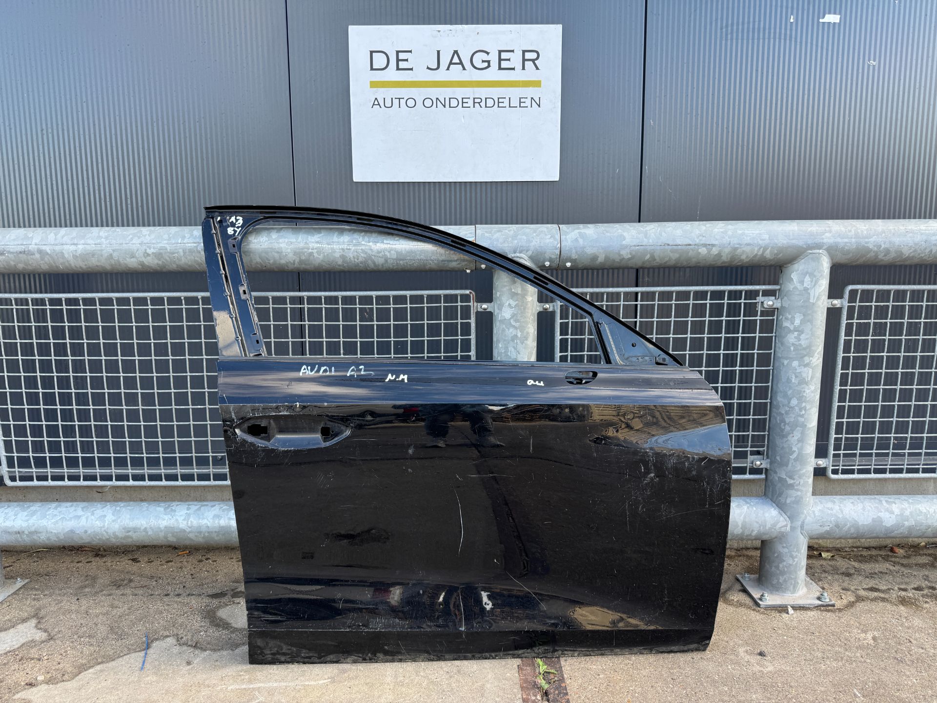 AUDI A3 8Y DEUR PORTIER RECHTS VOOR 8Y0831124 2020-