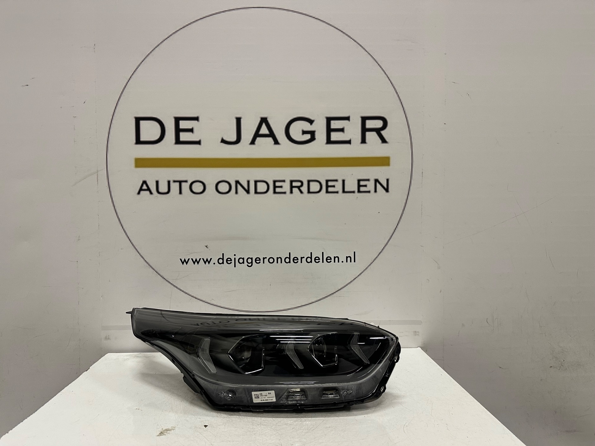 KIA CEED III 3 FACELIFT VOL LED KOPLAMP 92102J7500 RECHTS