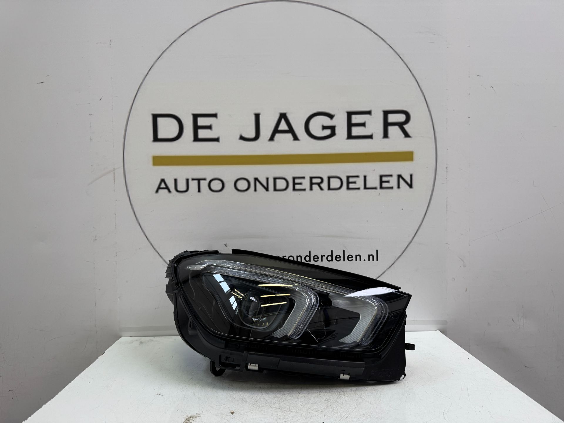 W167 GLE HIGH PERFORMANCE KOPLAMP RECHTS A1679060403