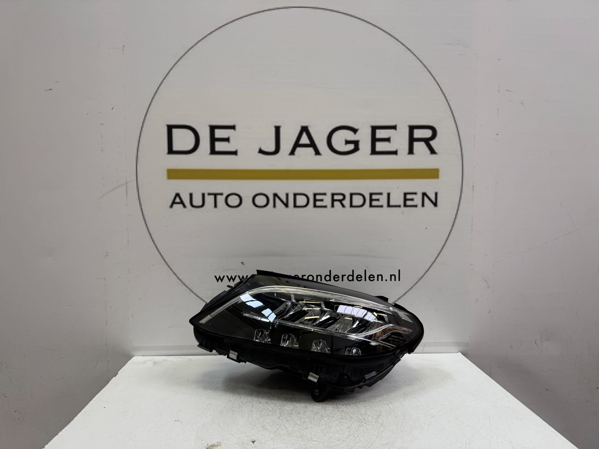 C KLASSE W205 FACELIFT HIGH LED KOPLAMP LINKS A2059067905KZ