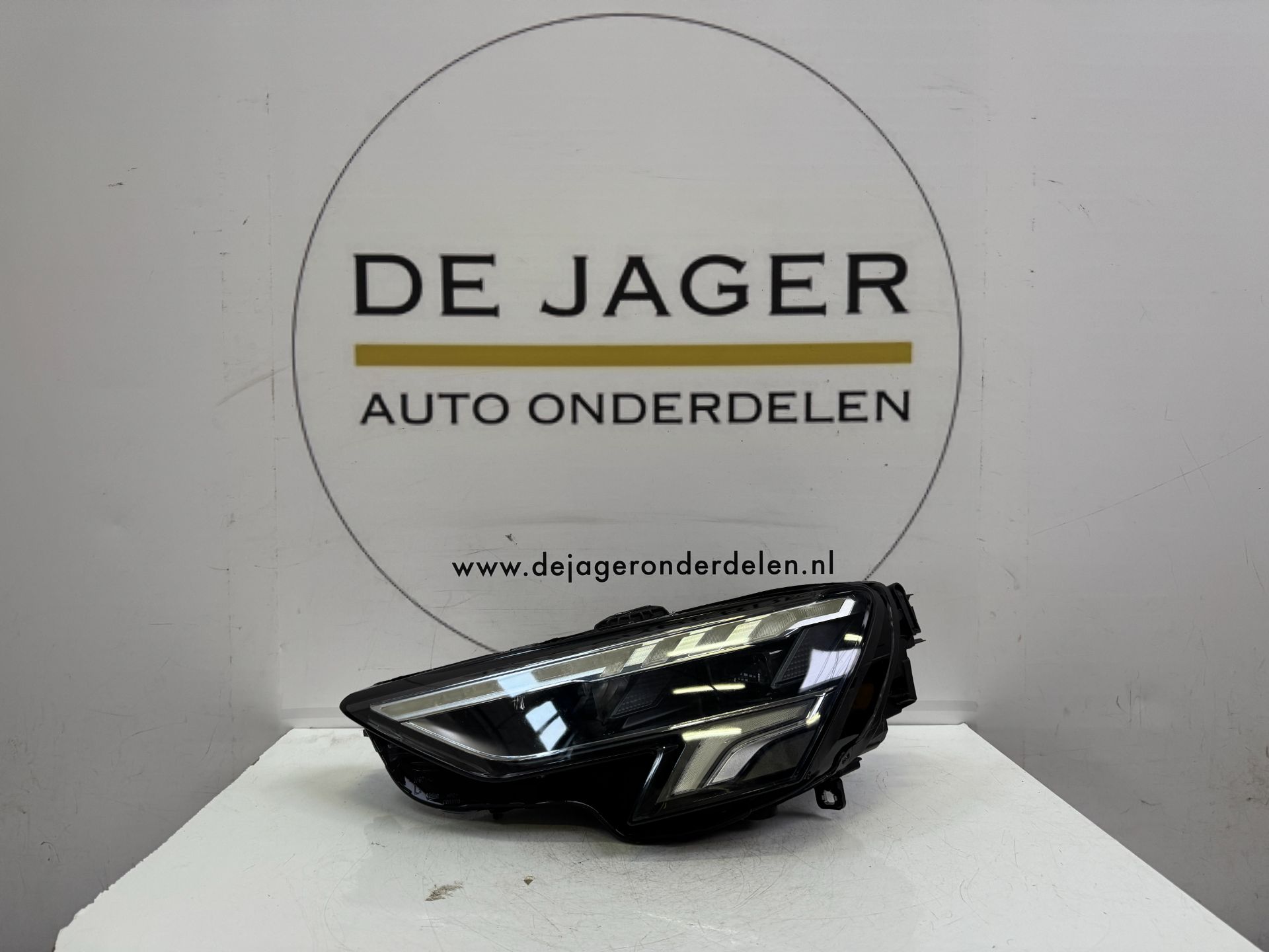 AUDI 8Y A3 FULL LED HEADLAMP LEFT COMPLETE 8Y0941033