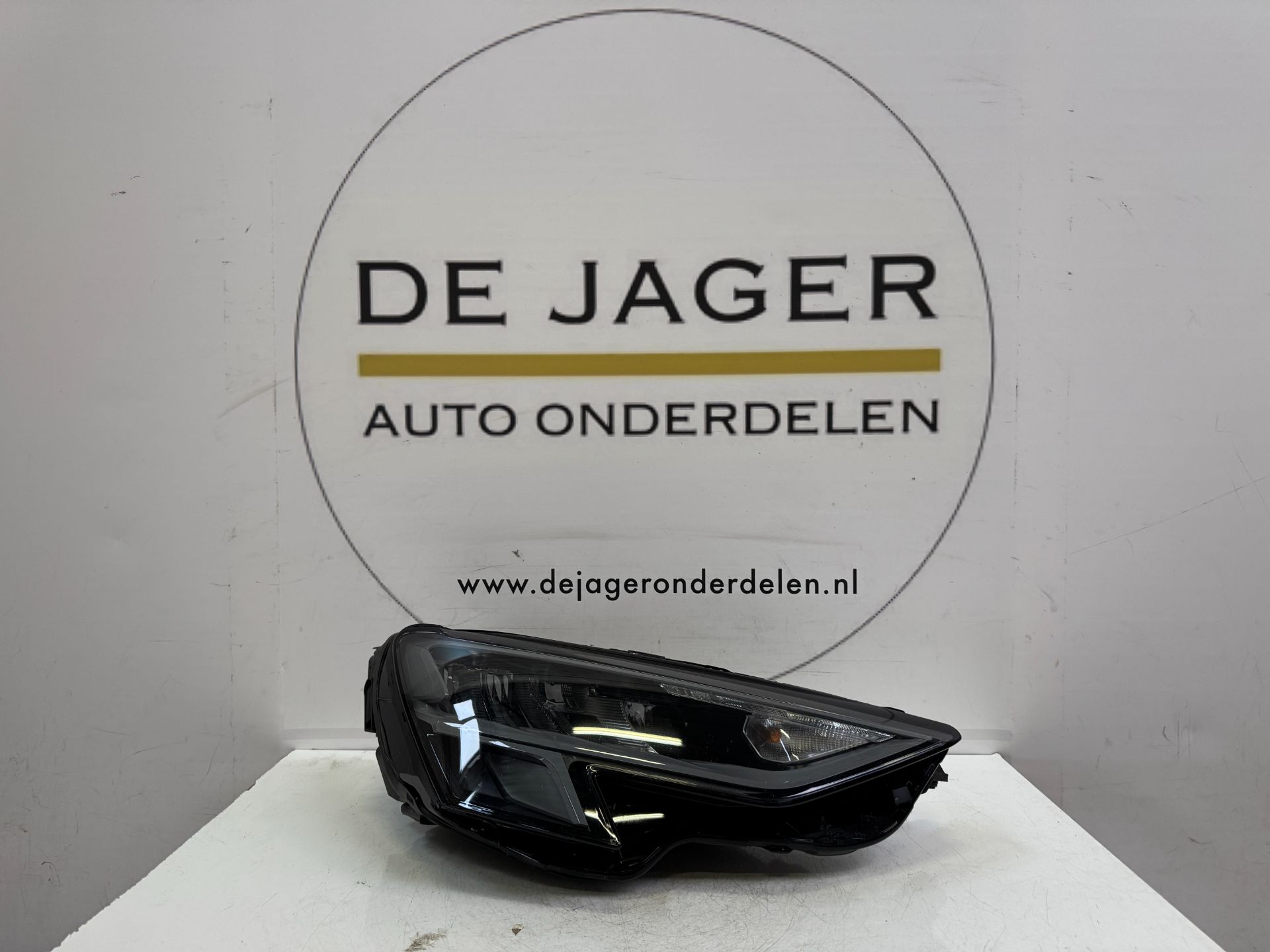 AUDI 8Y A3 LED HEADLIGHT RIGHT 8Y0941012