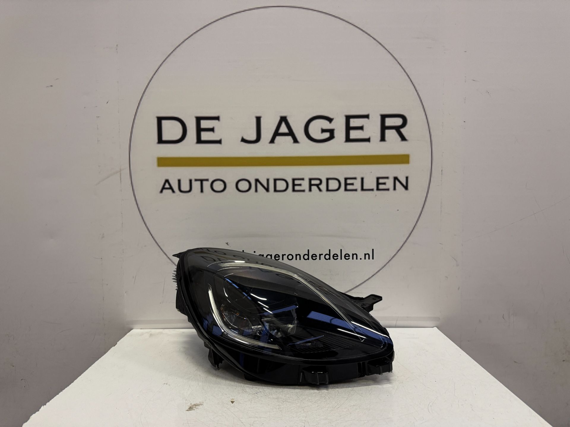 FORD PUMA II LED KOPLAMP RECHTS BLACK L1TB-13E014-GG