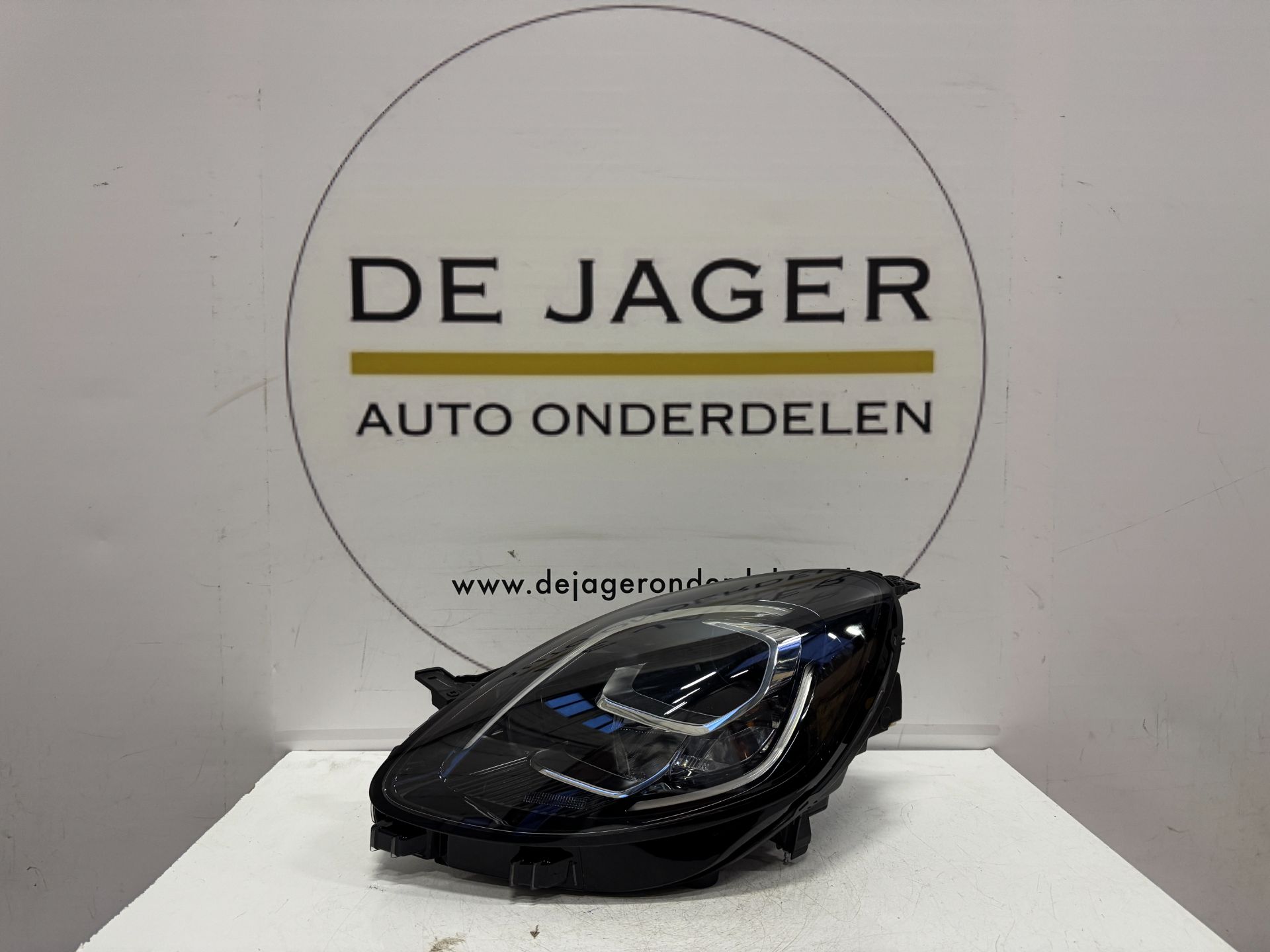 FORD PUMA II FULL LED KOPLAMP L1TB-13E015-CE LINKS