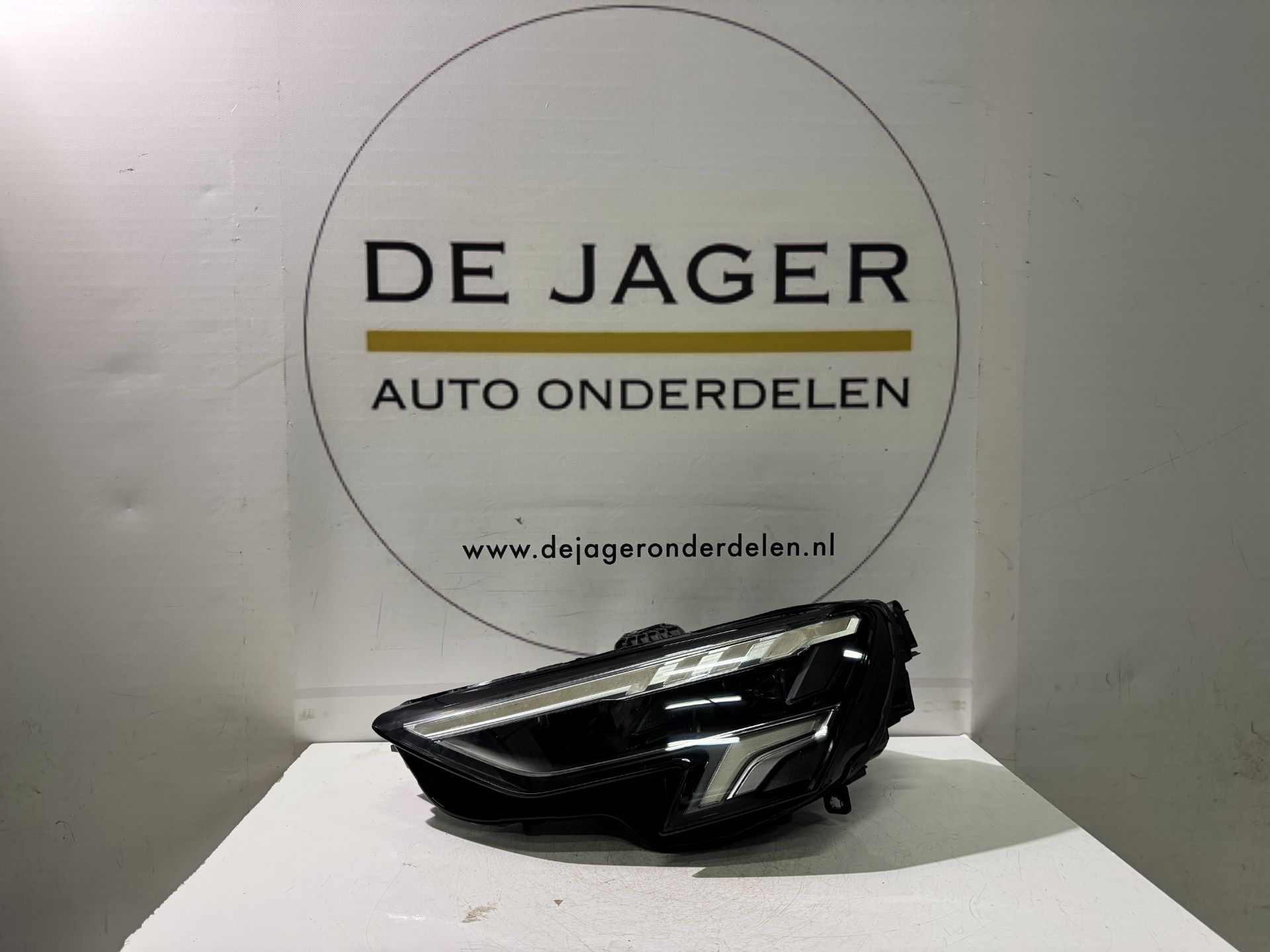 AUDI 8Y A3 FULL LED HEADLAMP LEFT COMPLETE 8Y0941033