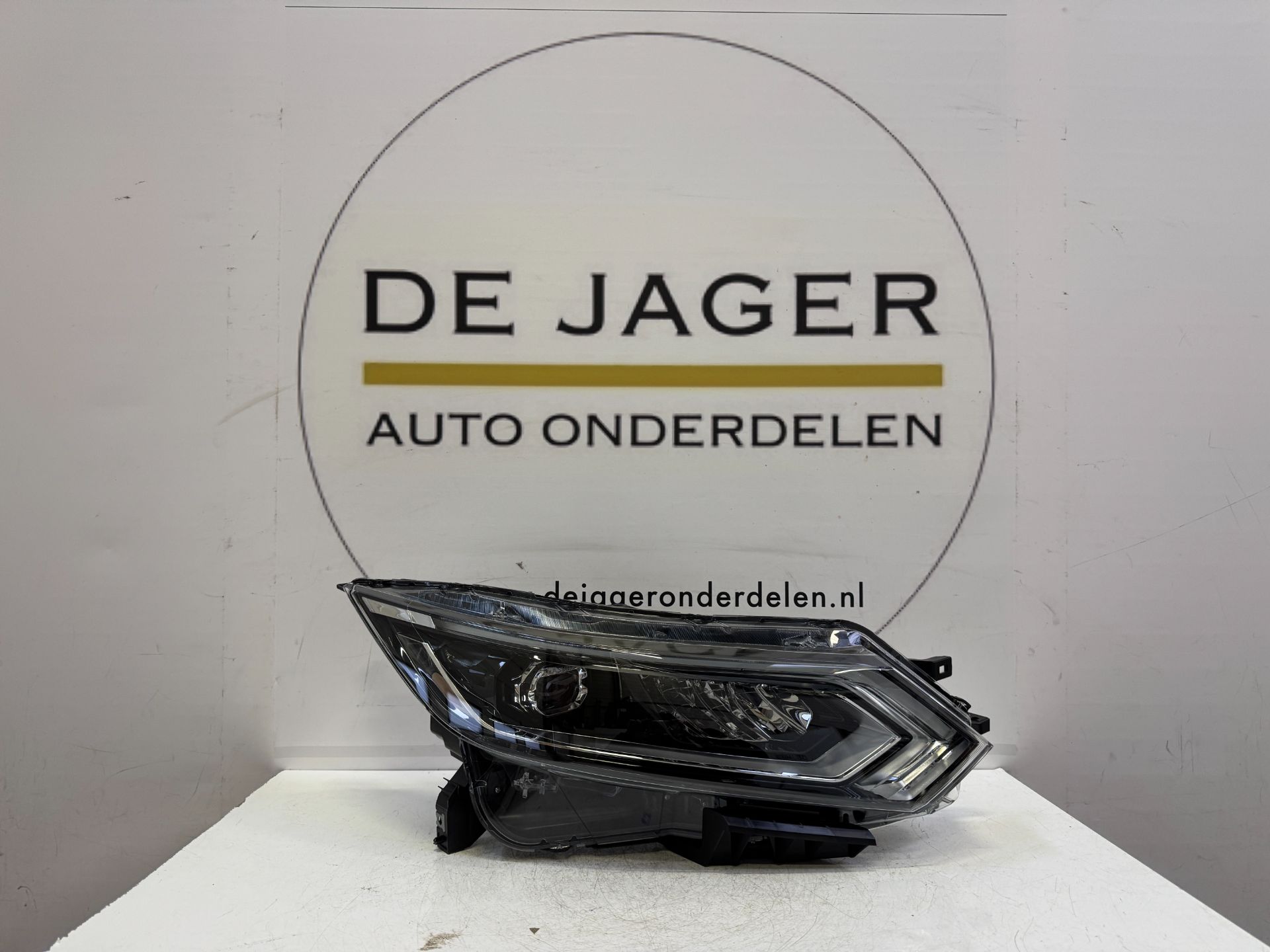 NISSAN QASHQAI J11 FACELIFT VOL LED KOPLAMP RECHTS 100-19011
