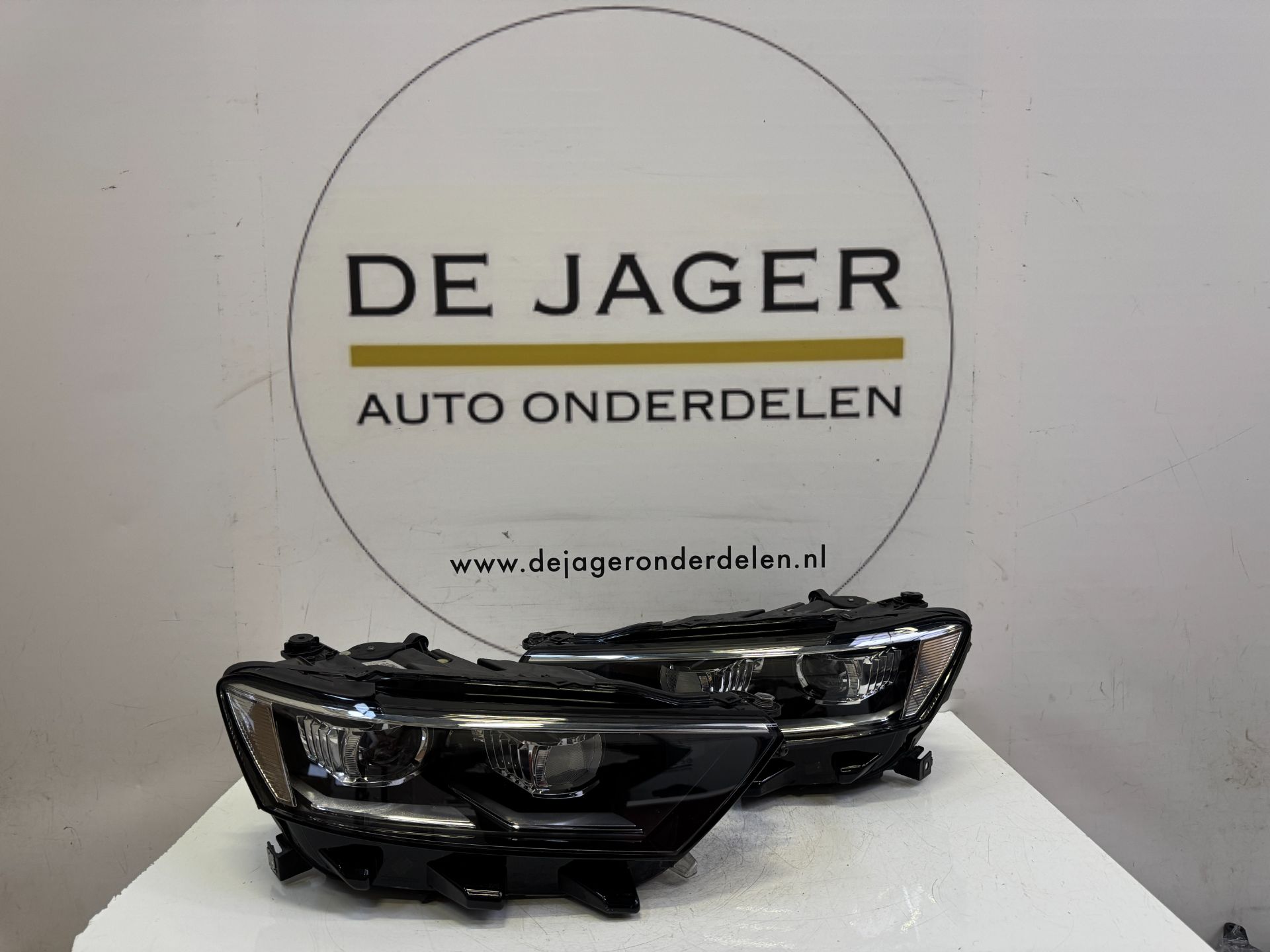 VW T-ROC TROC T ROC VOL LED KOPLAMP RECHTS 2GA941036P