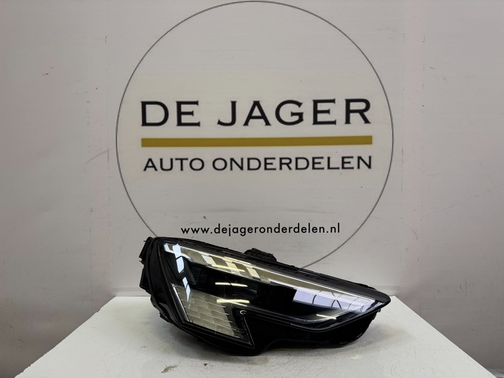 AUDI 8Y A3 S3 RS3 VOL LED MATRIX KOPLAMP RECHTS 8Y0941036