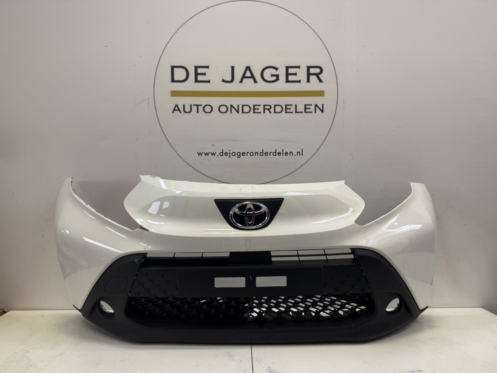 TOYOTA AYGO X FRONT BUMPER BUMPER 2022-
