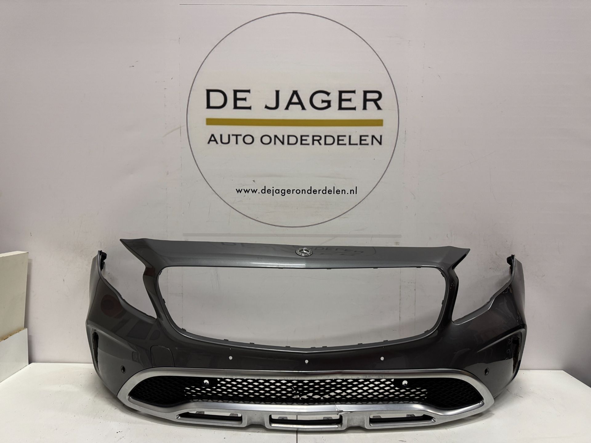 MERCEDES GLA W156 VOORBUMPER BUMPER A1568805300