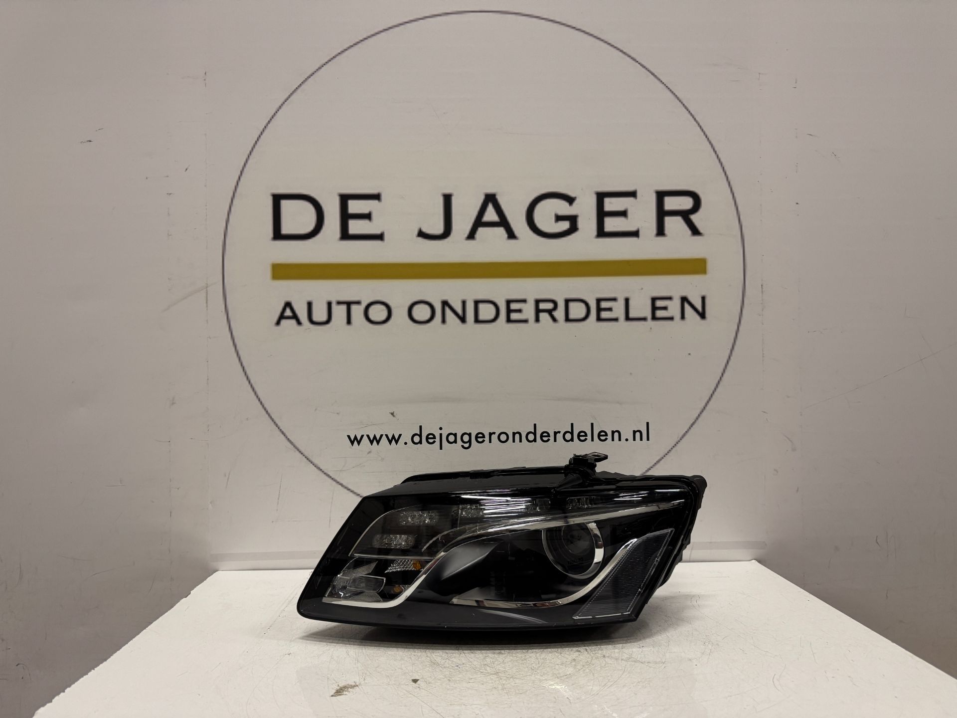 AUDI Q5 XENON LED HEADLIGHT LEFT 8R0941029AF 2008 - 2012
