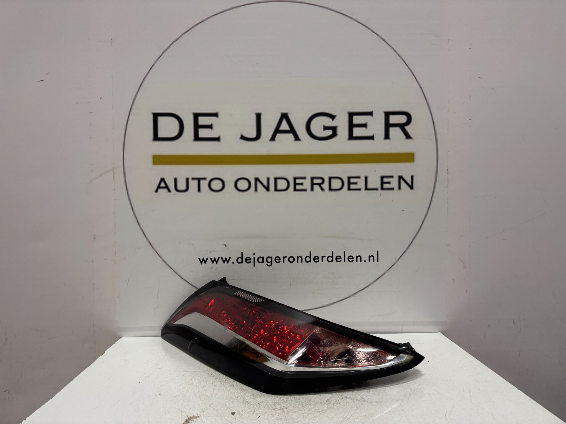 TOYOTA AYGO ACHTERLICHT LINKS ACHTER 81560-0H112