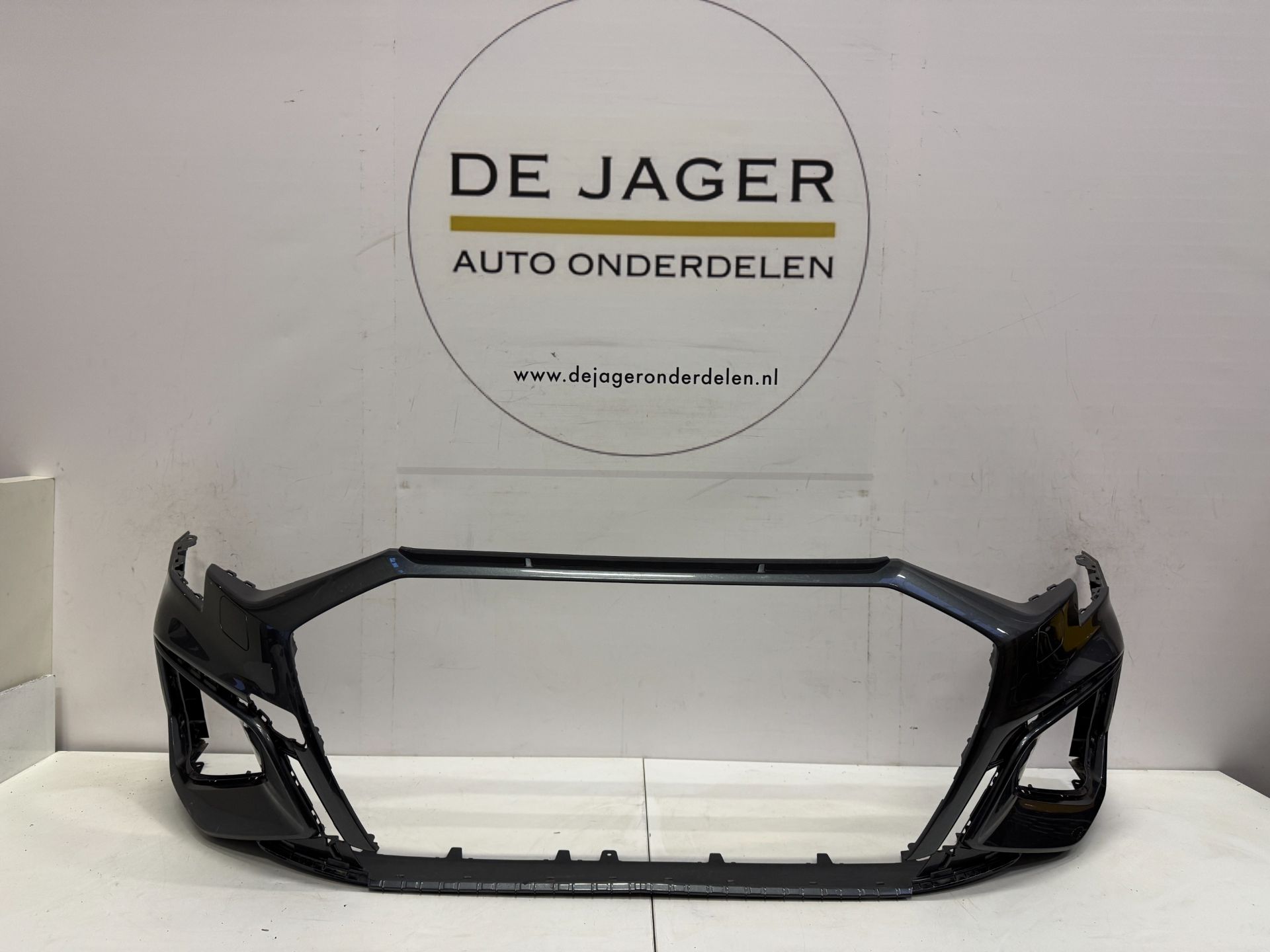AUDI S3 A3 S LINE 8Y VOORBUMPER BUMPER 8Y0807437F 2019-