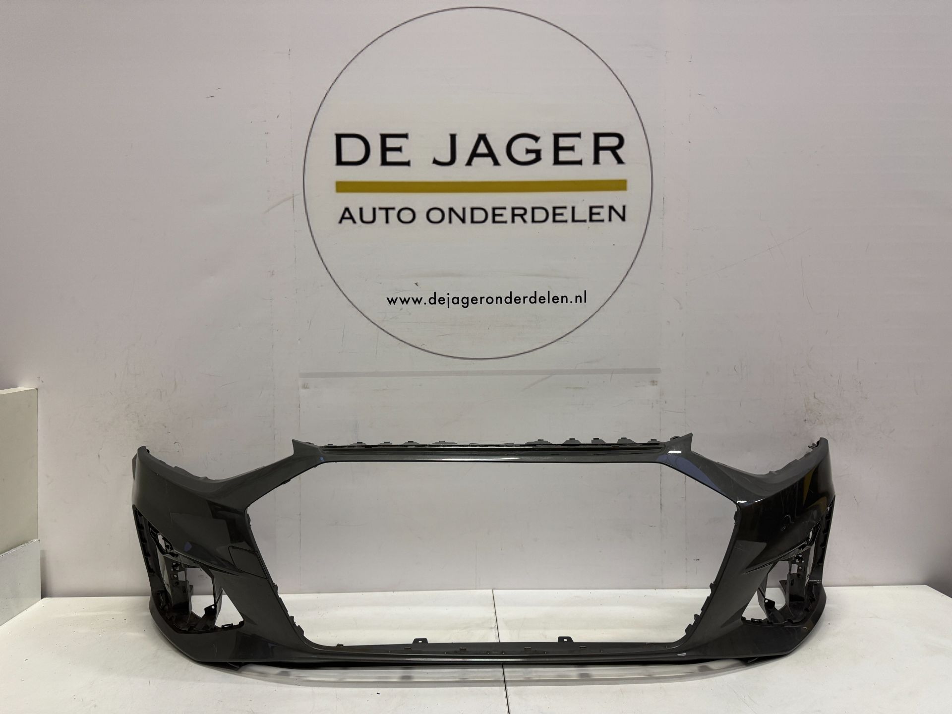 AUDI S4 A4 S LINE 8W FACELIFT VOORBUMPER BUMPER 8W0807437AQ