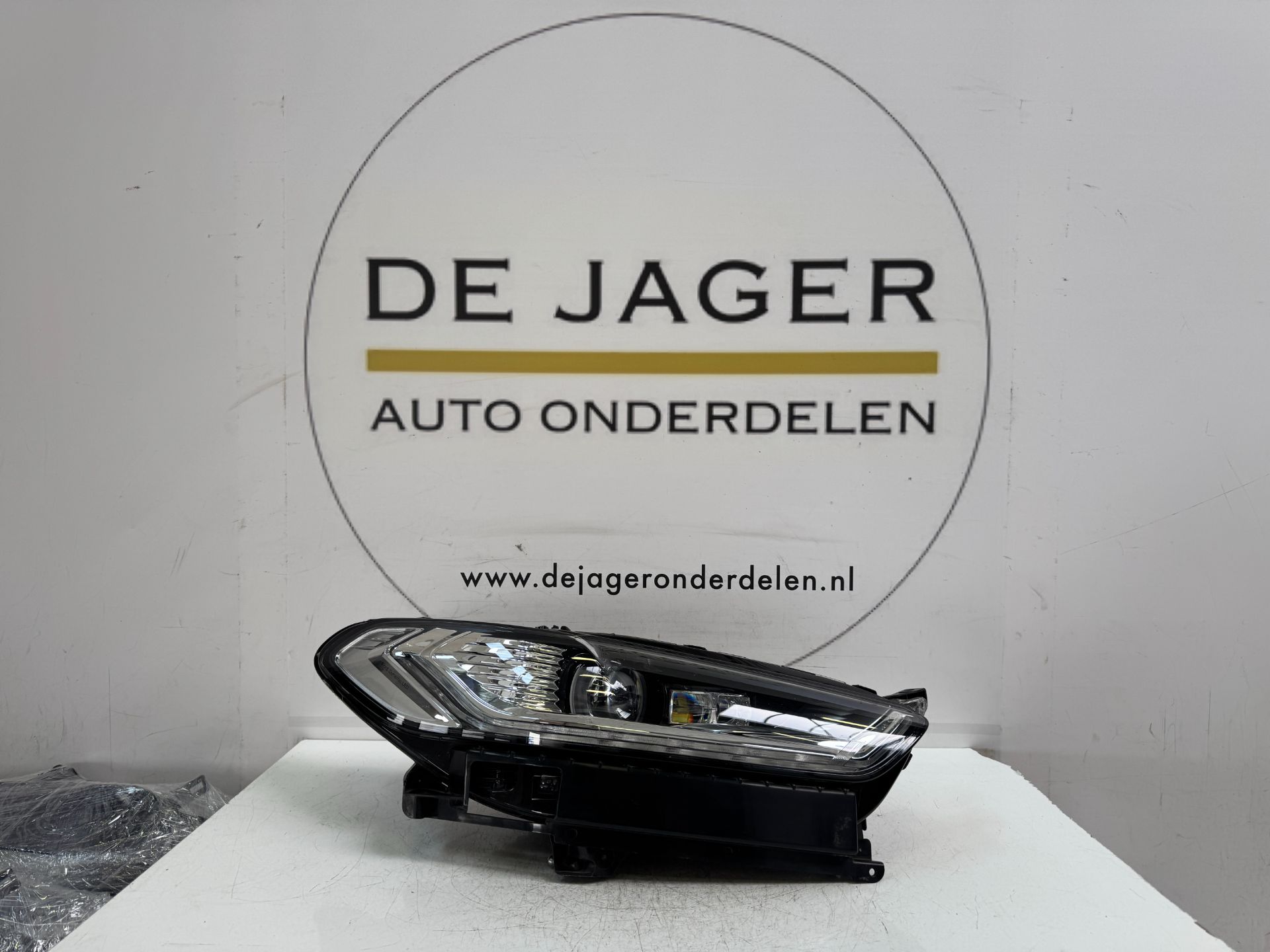 FORD MONDEO MK5 KOPLAMP RECHTS 89915888 ES73-13D154-AL