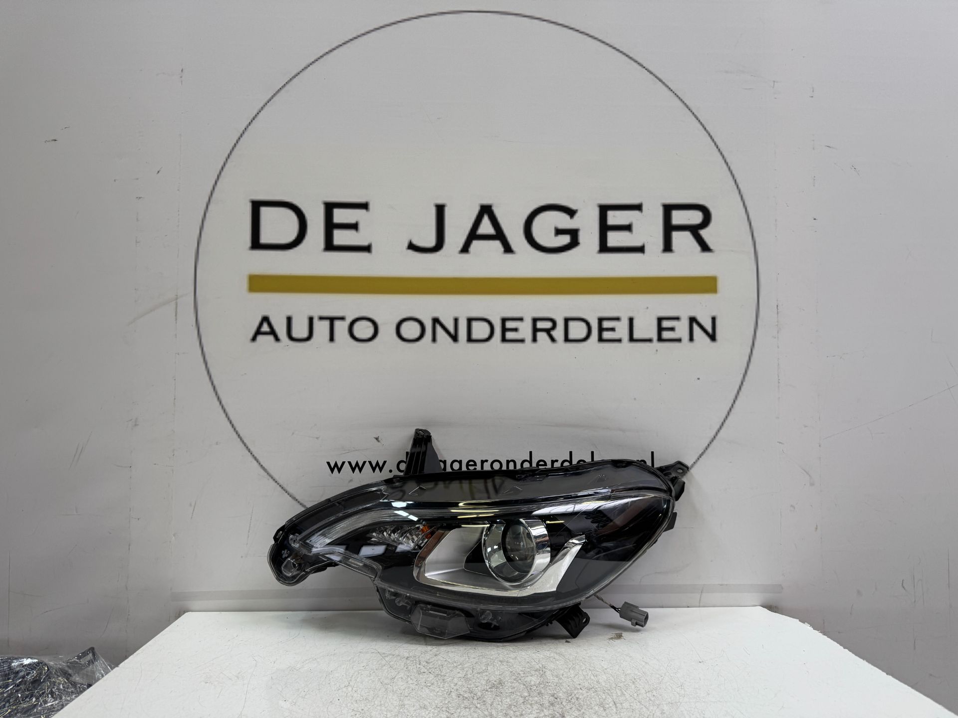 PEUGEOT 108 LED KOPLAMP LINKS 81150-0H150
