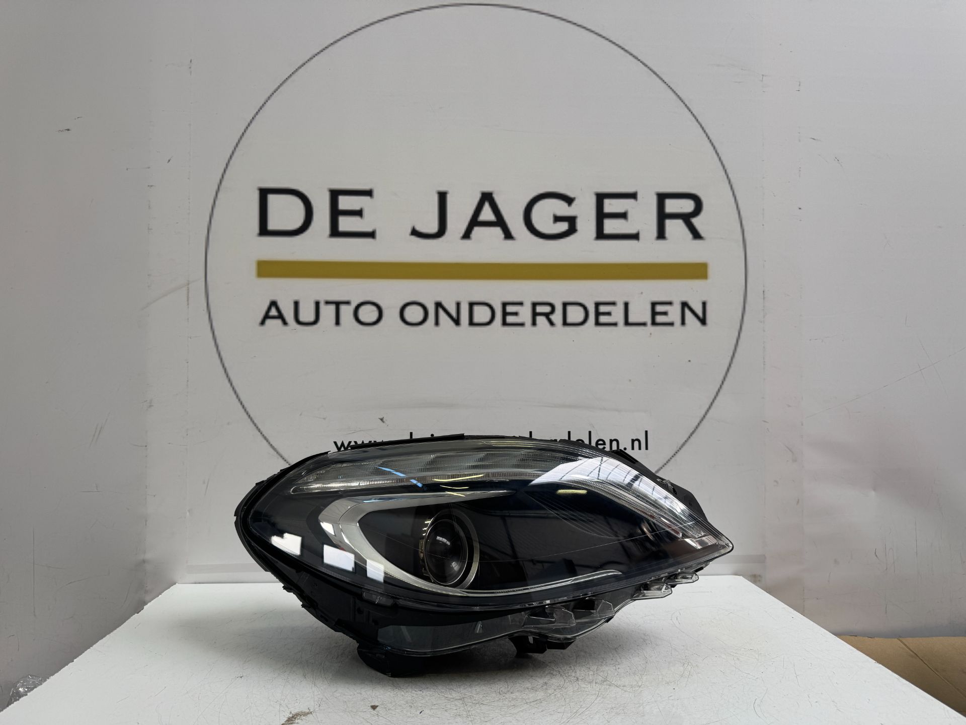 MERCEDES B KLASSE W246 BI XENON KOPLAMP RECHTS A2468201661