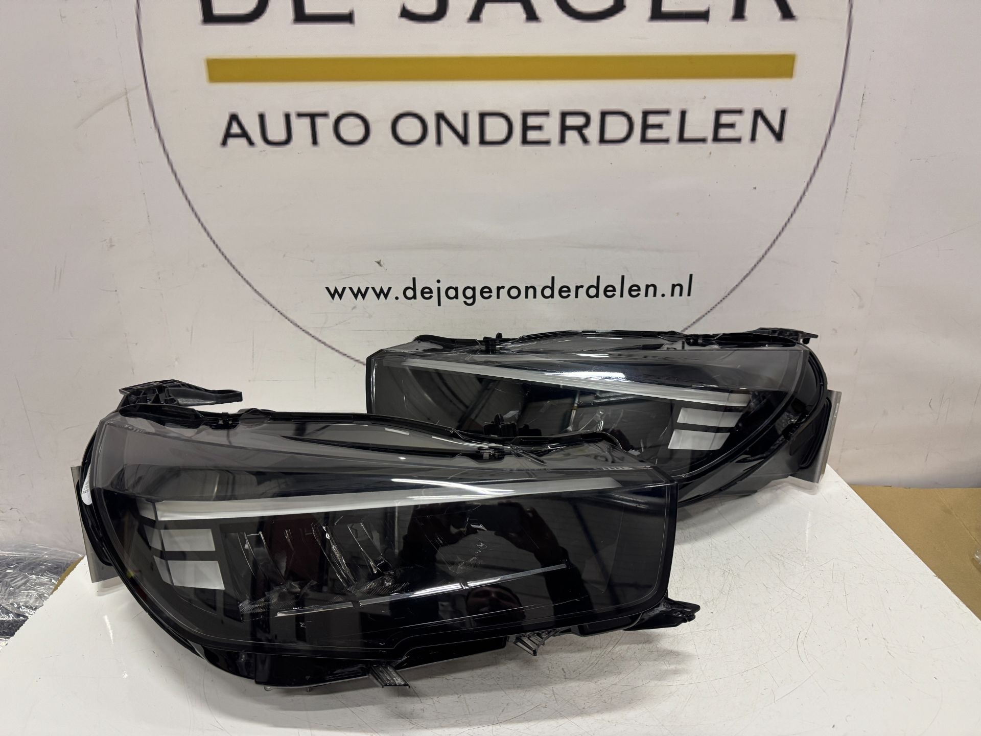 OPEL CORSA F FACELIFT LED KOPLAMPEN 9868999680 9869000080