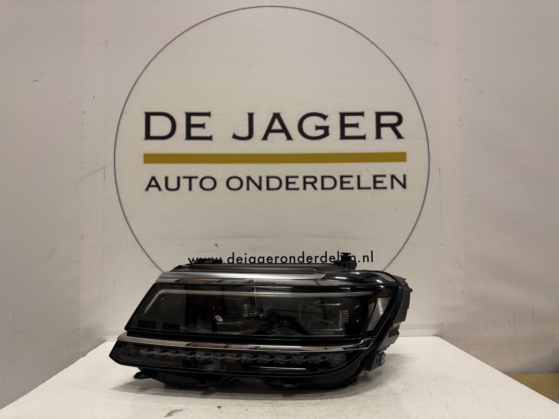 VW TIGUAN FULL LED HEADLIGHT LEFT 5NB941081D 2016-