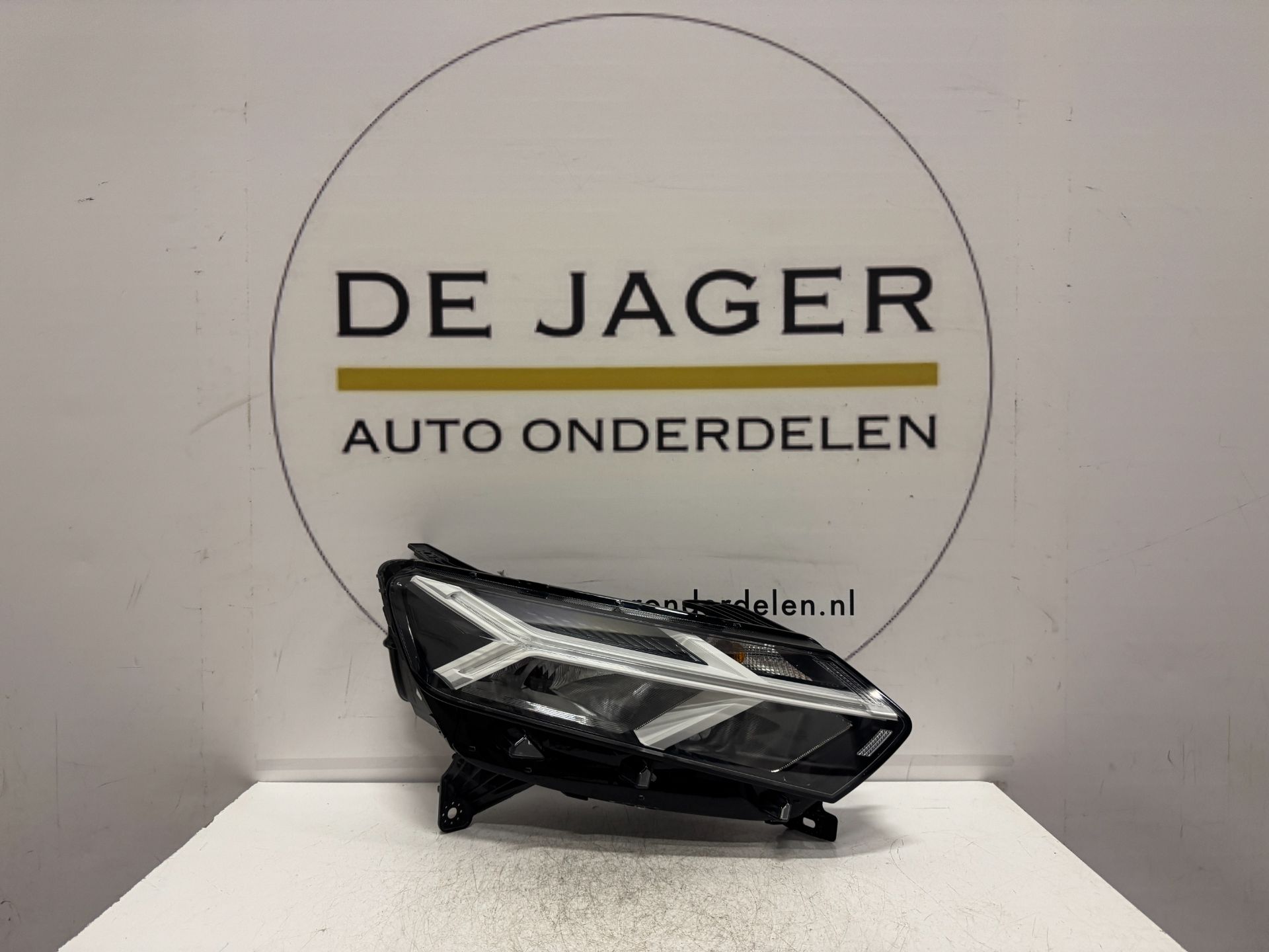 DACIA SANDERO 3 LOGAN 3 VOL LED-SCHEINWERFER RECHTS 260107920r